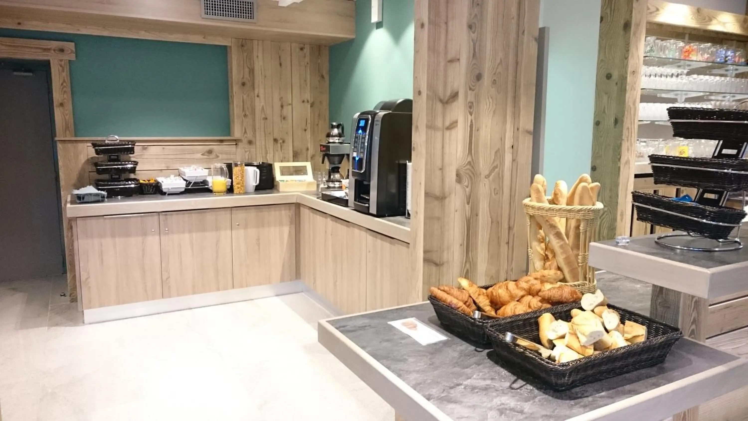 Continental breakfast in Domaine du Haut des Bluches