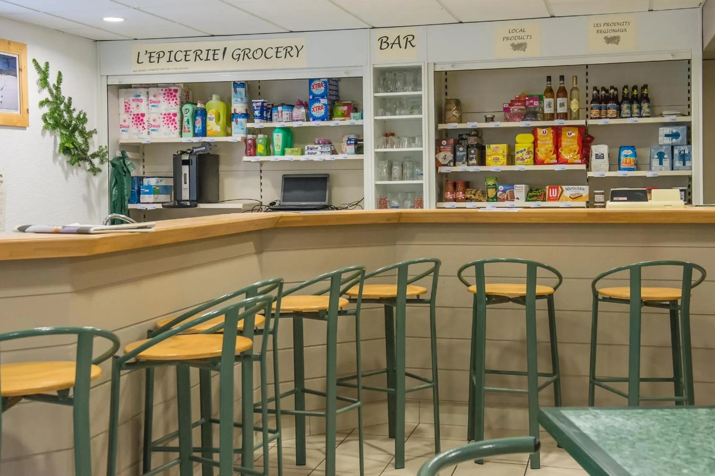 On-site shops in Domaine du Haut des Bluches