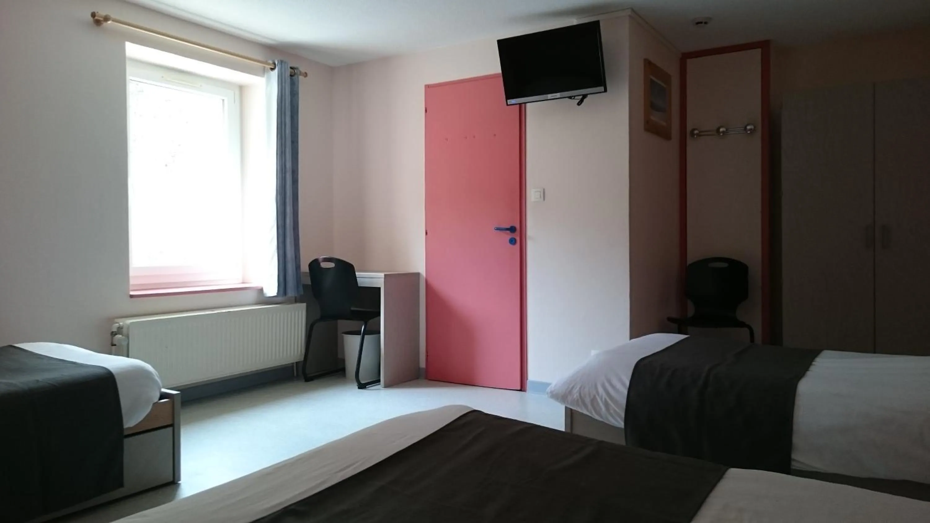 Photo of the whole room, Bed in Domaine du Haut des Bluches