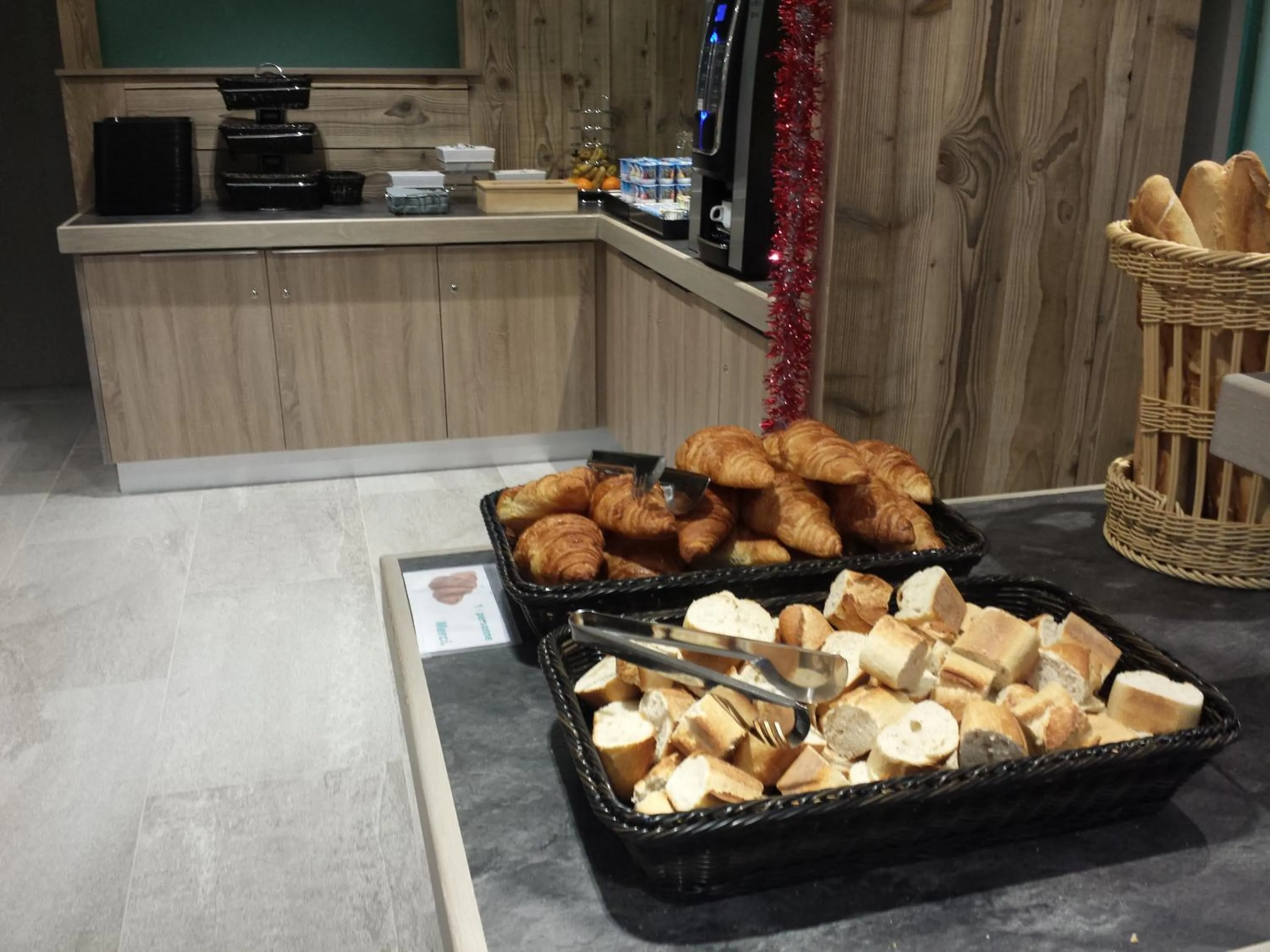 Continental breakfast in Domaine du Haut des Bluches