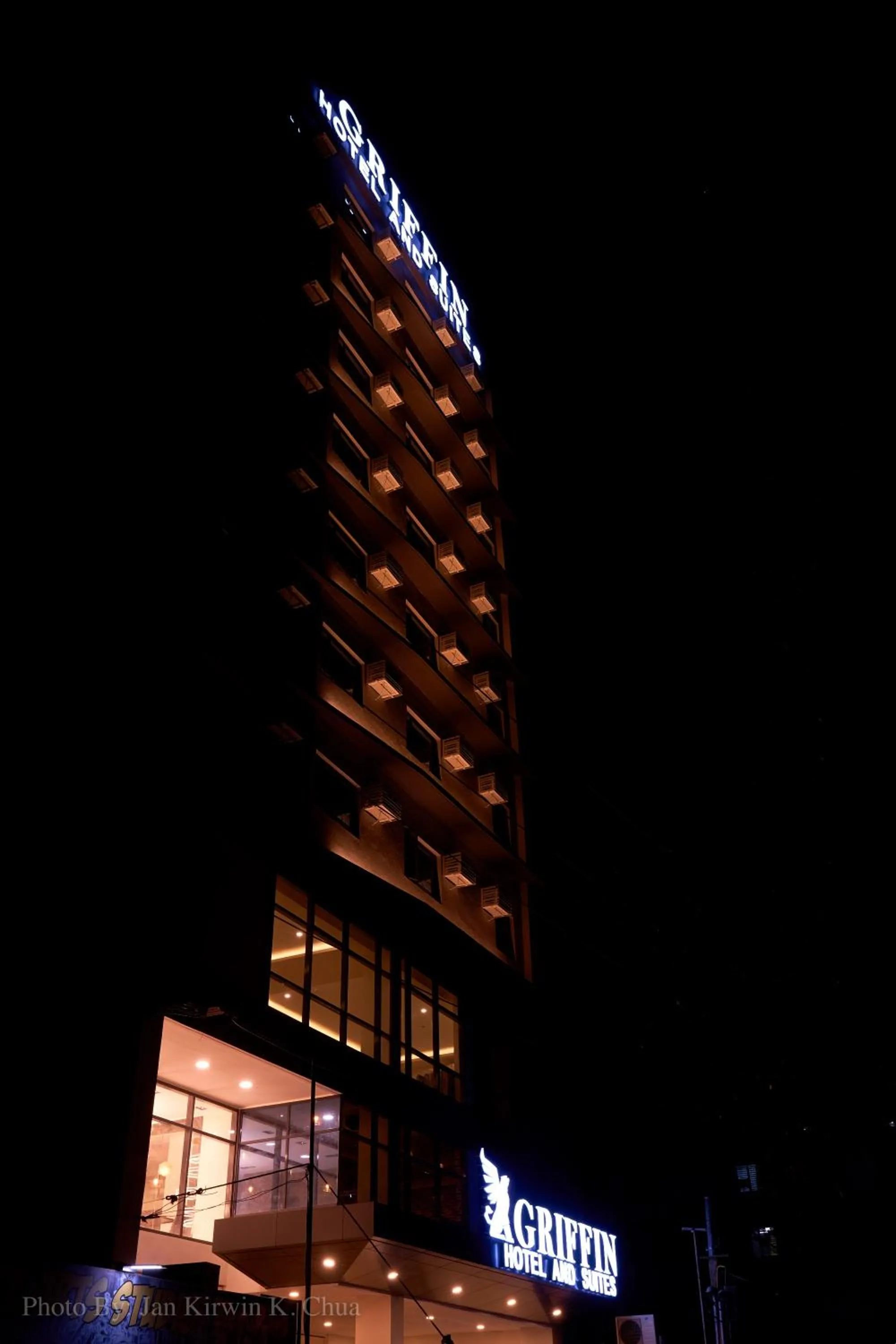 Property building in Griffin Hotel and Suites