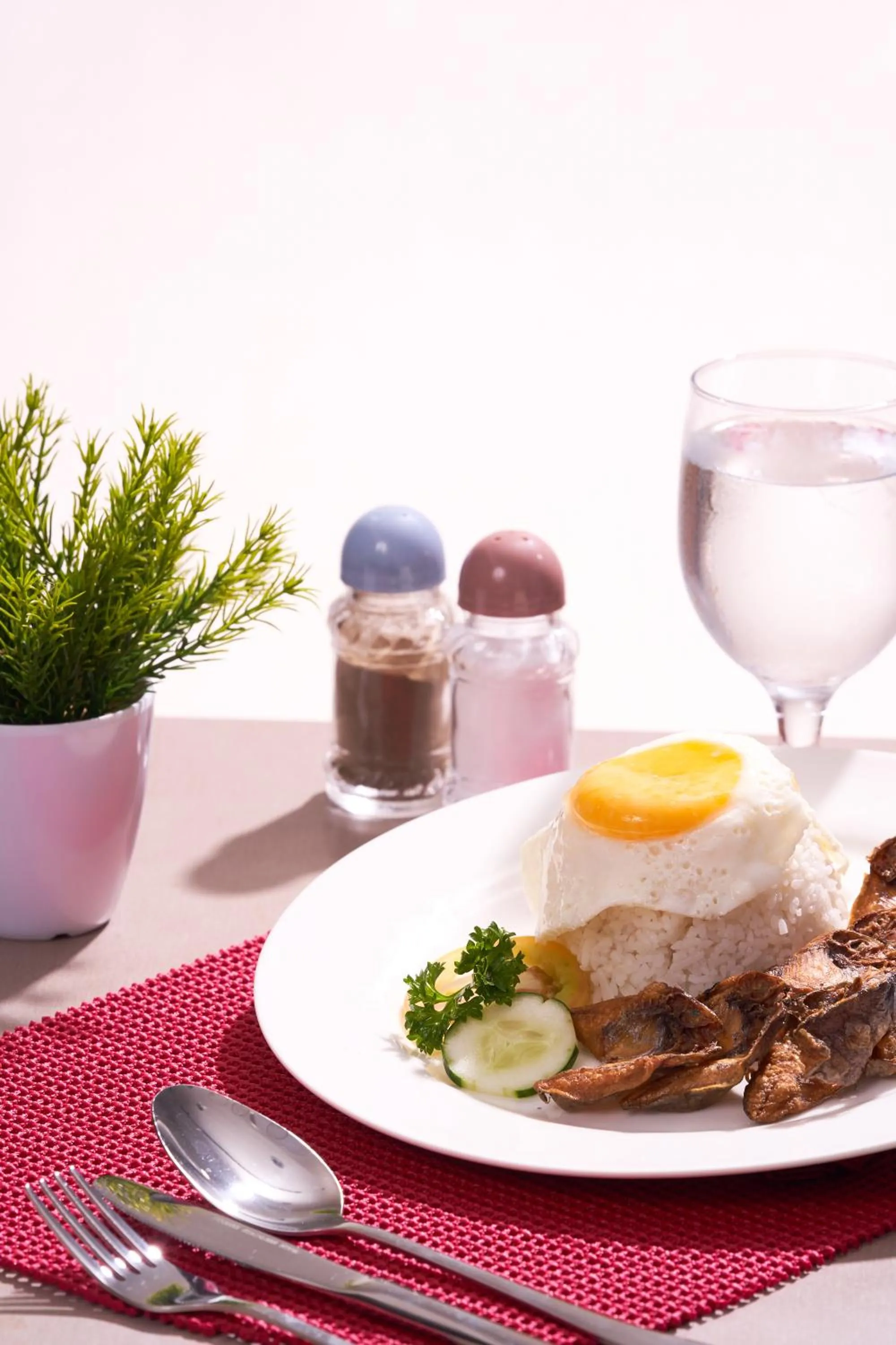 Food in Griffin Hotel and Suites