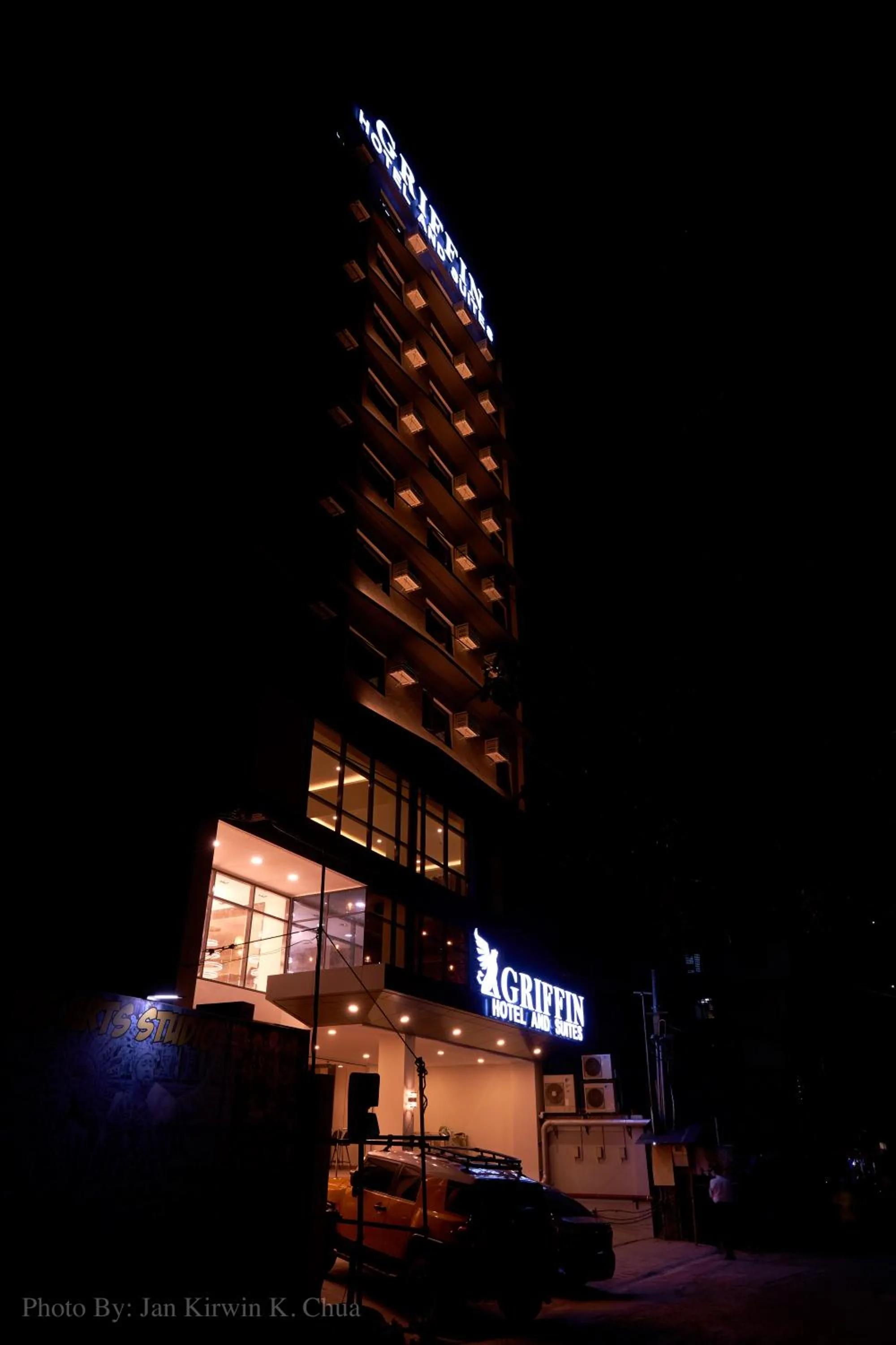 Property building in Griffin Hotel and Suites