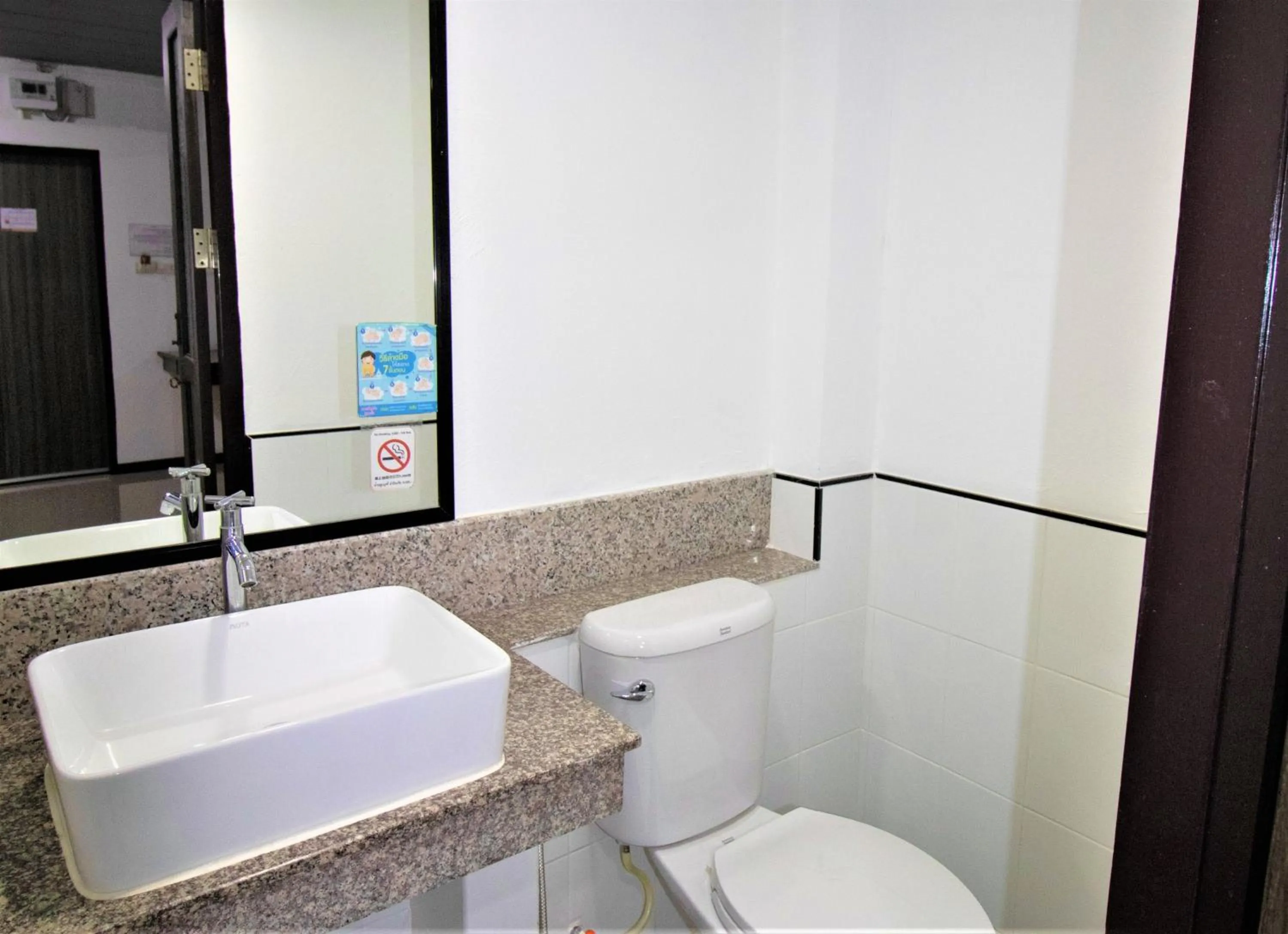 Bathroom in The 168 Gallery Residence and Hotel