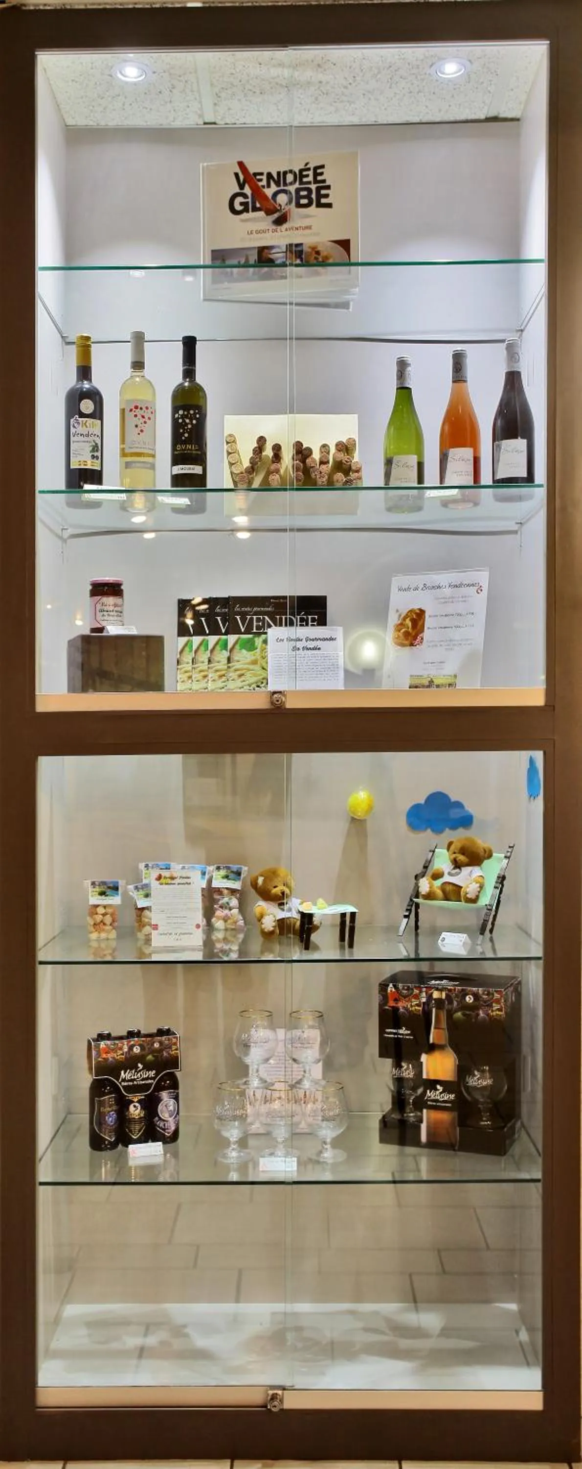 Food and drinks in Logis Hôtel Restaurant Aloe