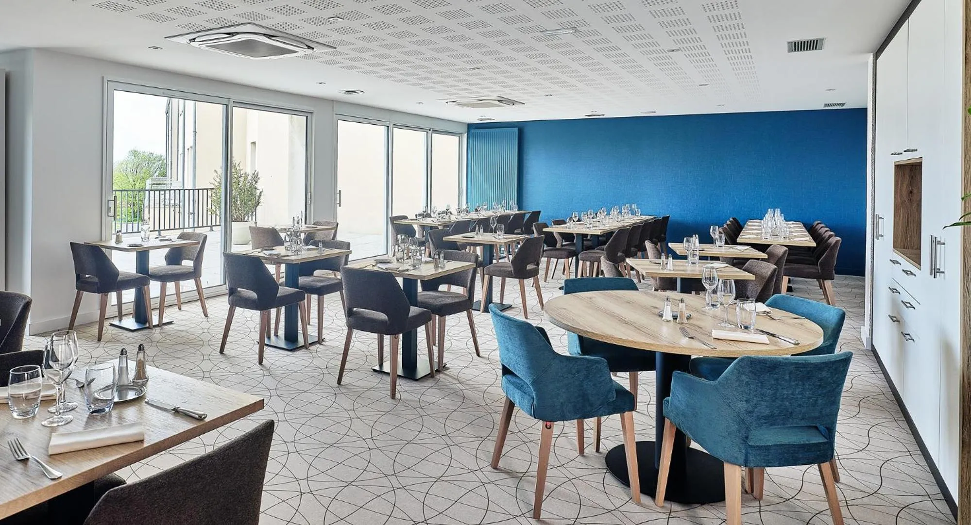 Restaurant/places to eat in Logis Hôtel Restaurant Aloe