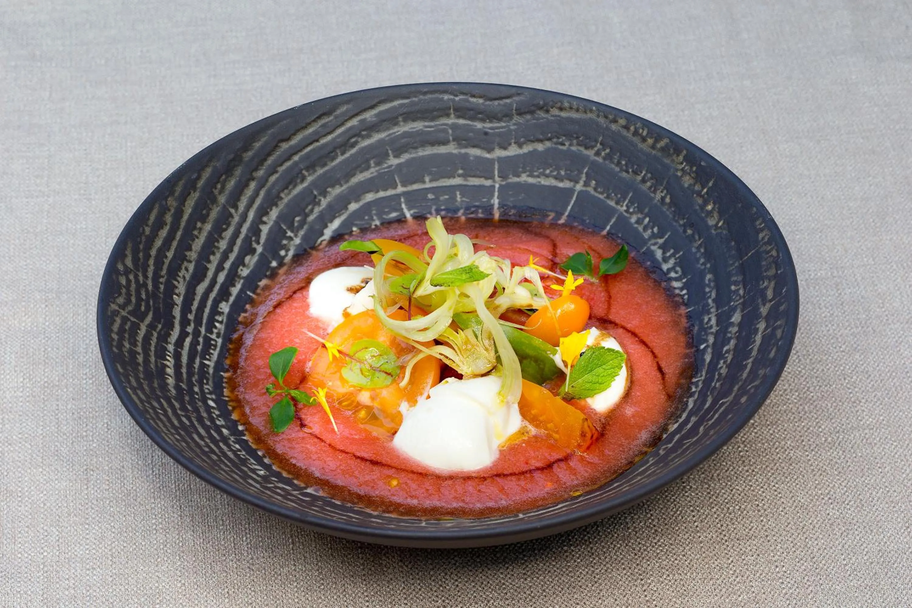 Food and drinks in Château Hôtel, Restaurant & Spa De La Commanderie