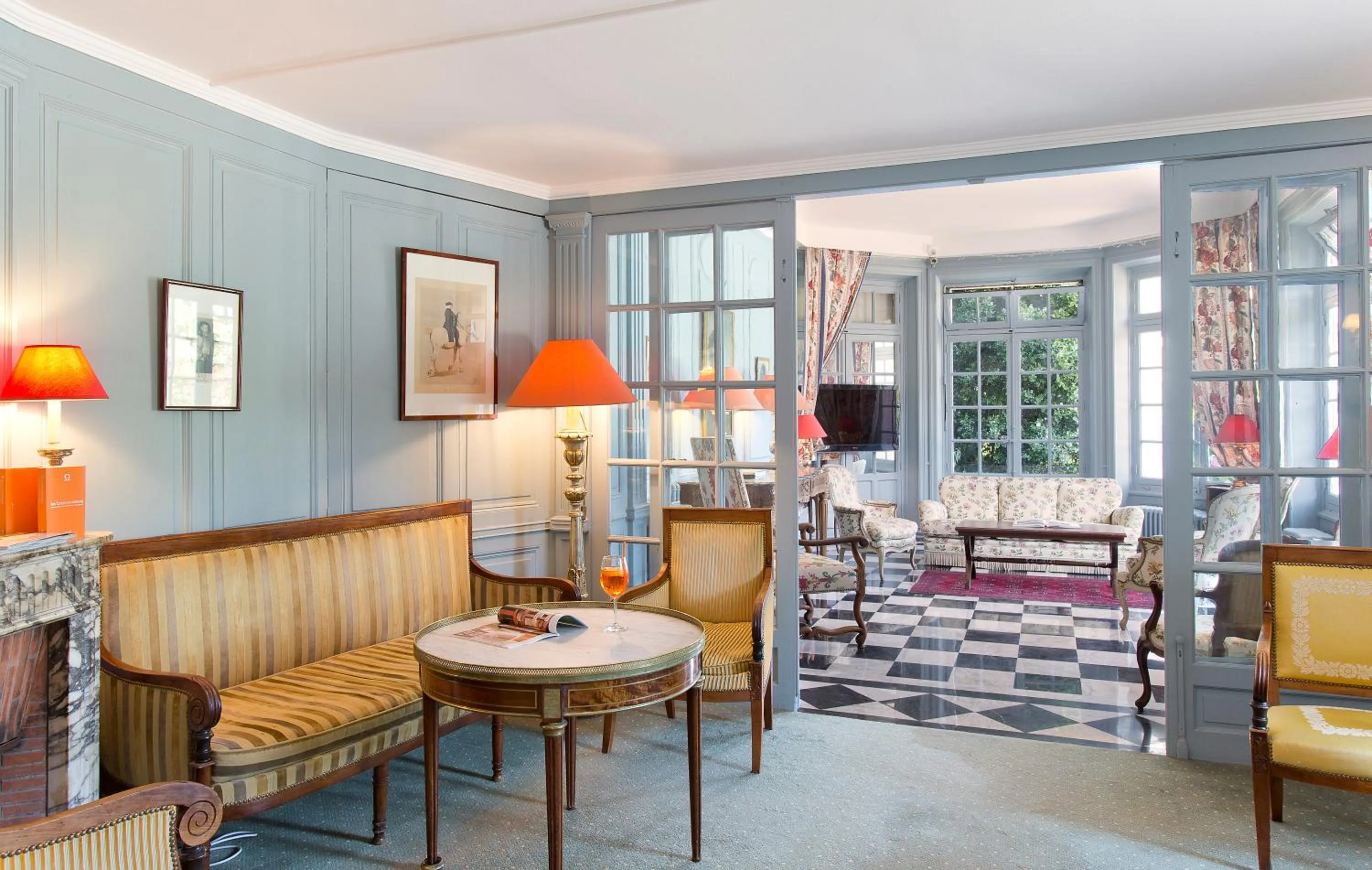Living room in Château Hôtel, Restaurant & Spa De La Commanderie
