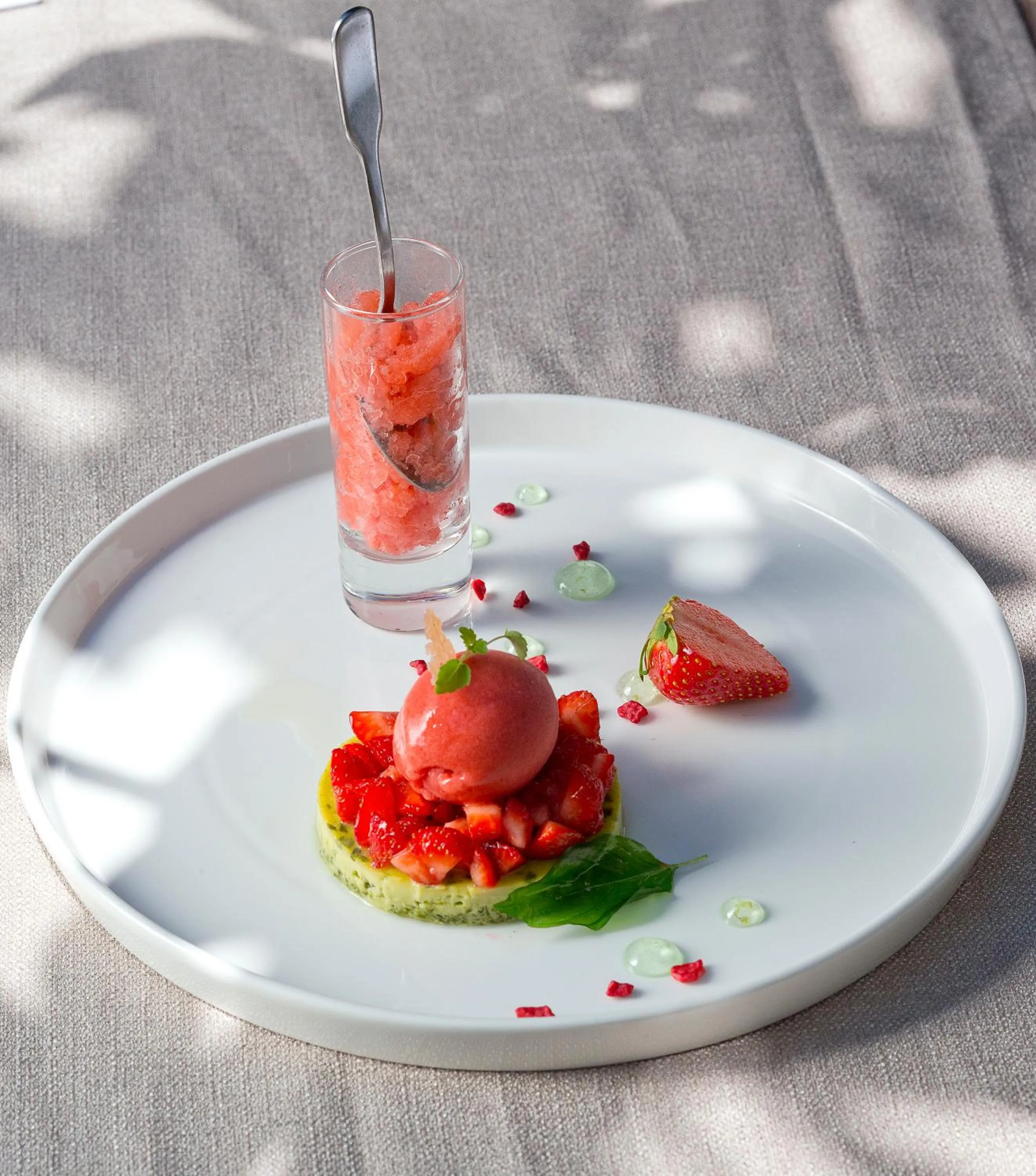 Food and drinks in Château Hôtel, Restaurant & Spa De La Commanderie