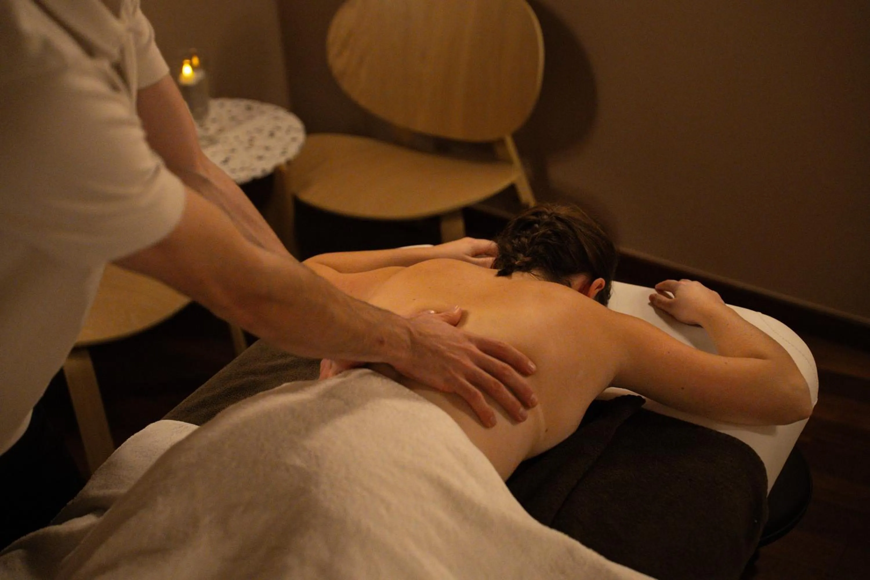 Massage in Château Hôtel, Restaurant & Spa De La Commanderie