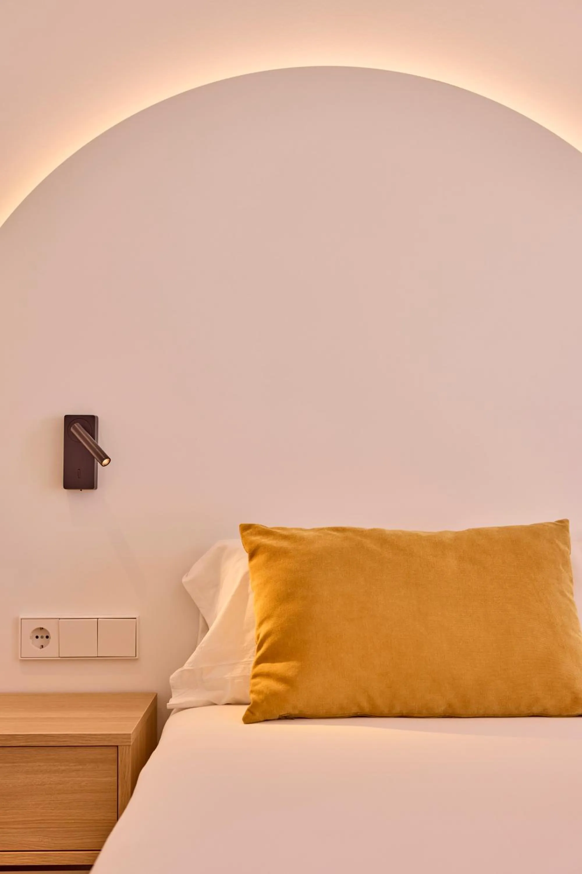 Bed in Universal Hotel Bikini