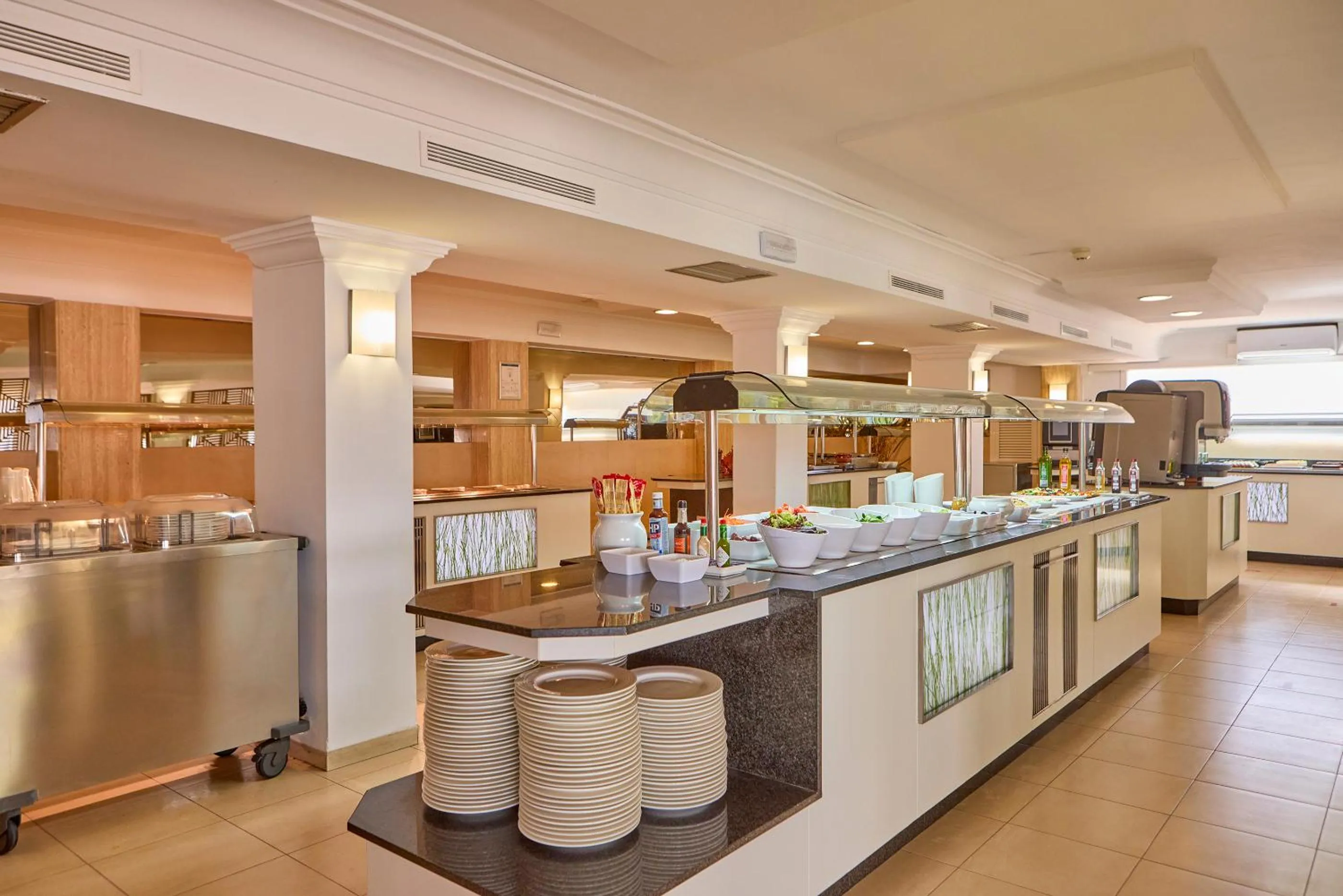 Restaurant/places to eat in Universal Hotel Bikini