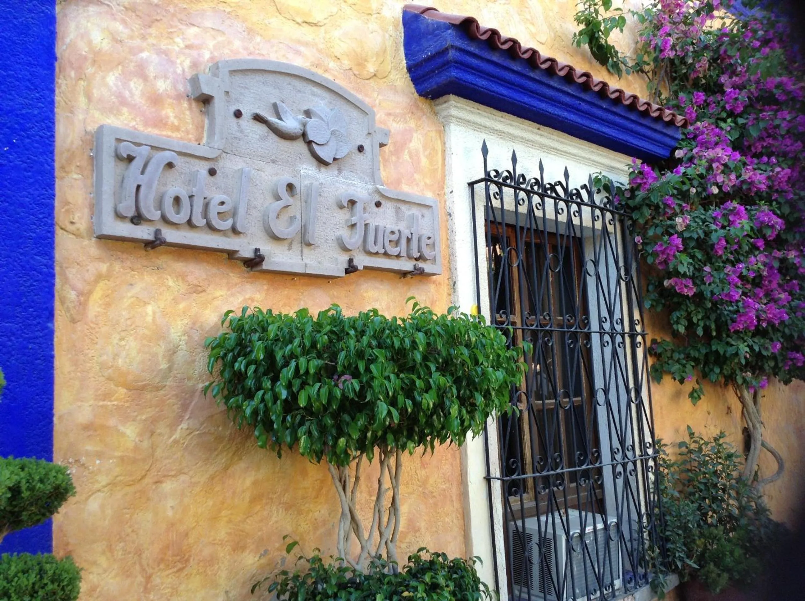 Property logo or sign in Hotel el Fuerte
