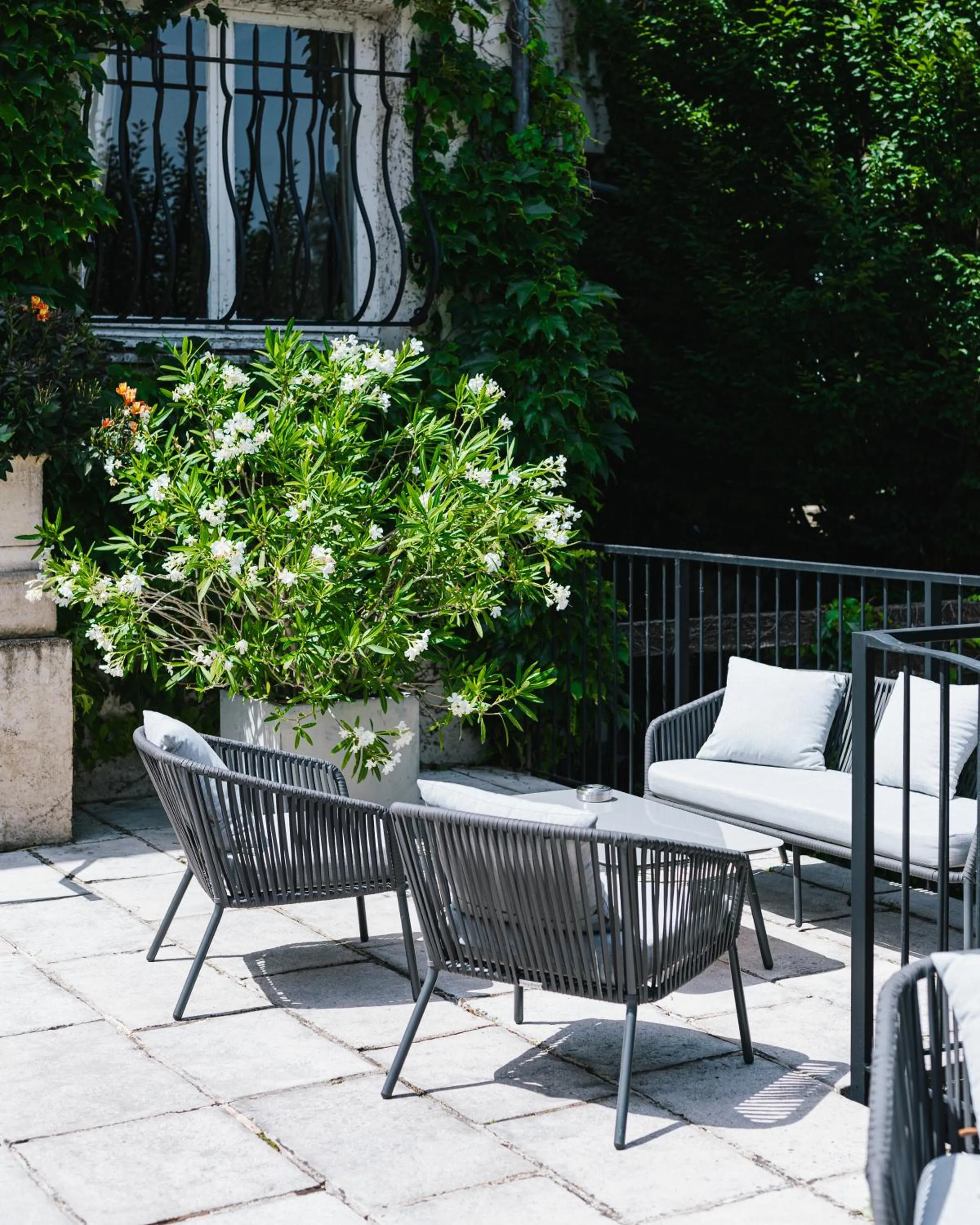 Balcony/Terrace in Ermitage De Corton - Teritoria