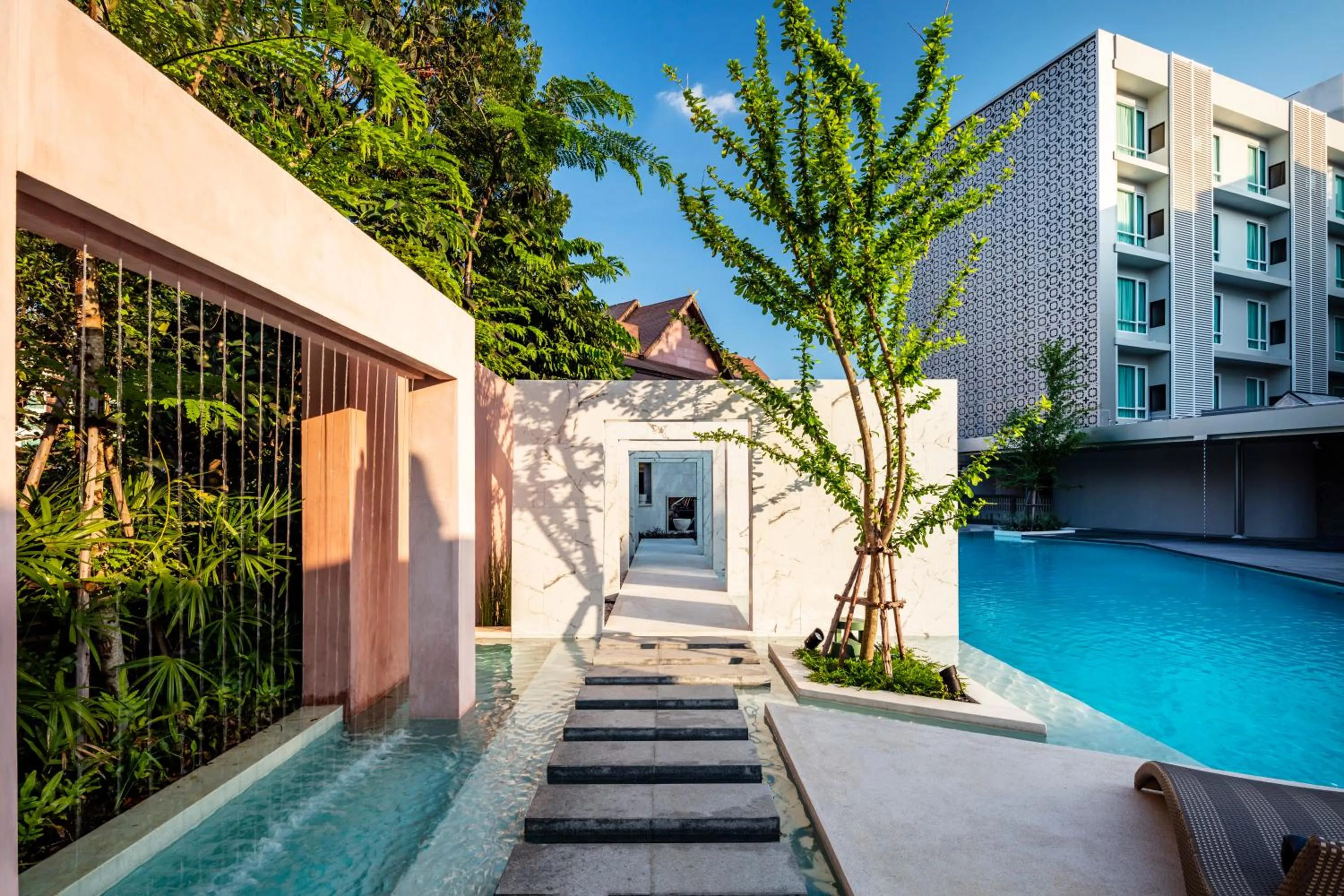 Property building in SYN Boutique Hotel