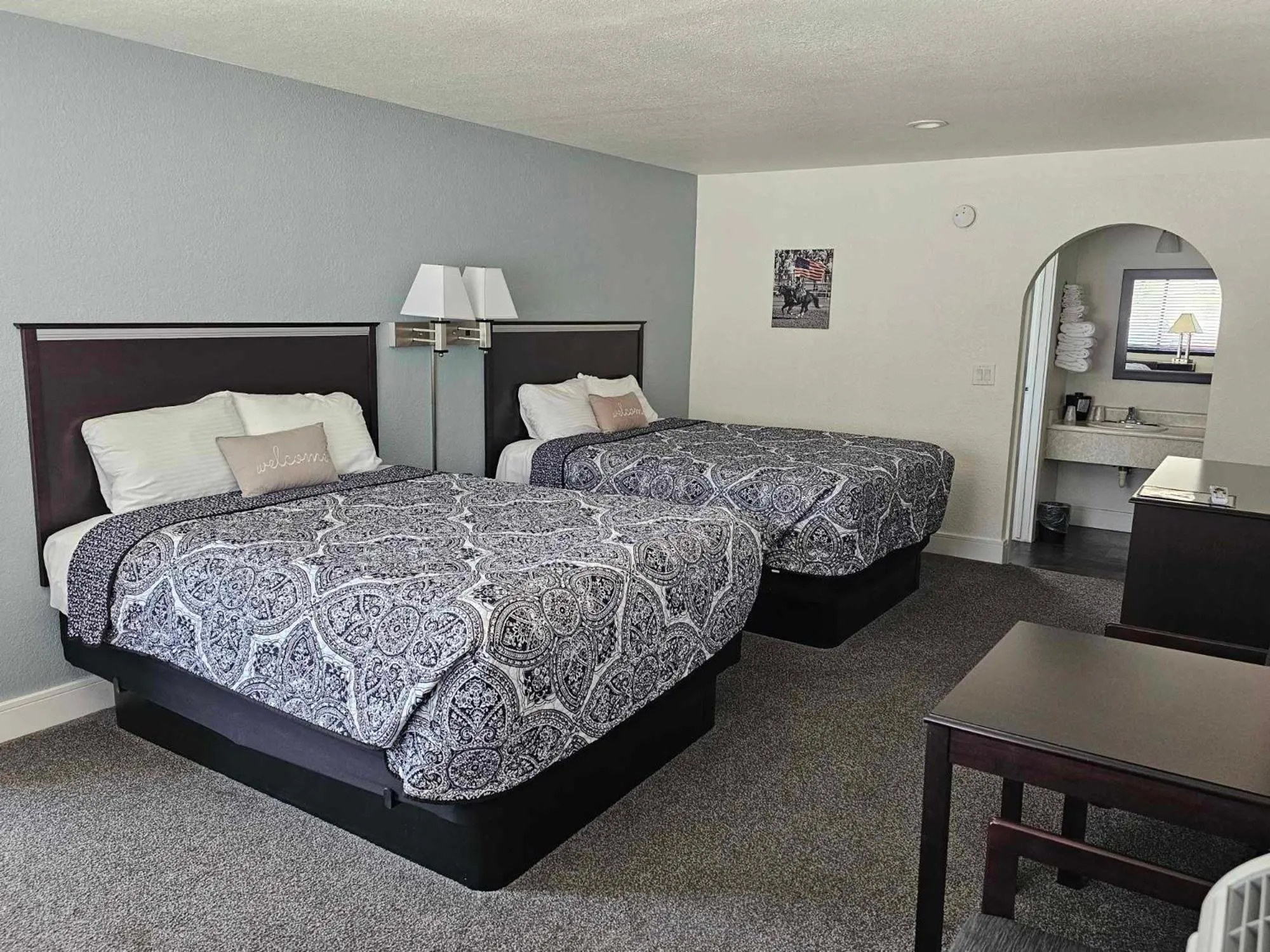 Bed in El Rancho Motel