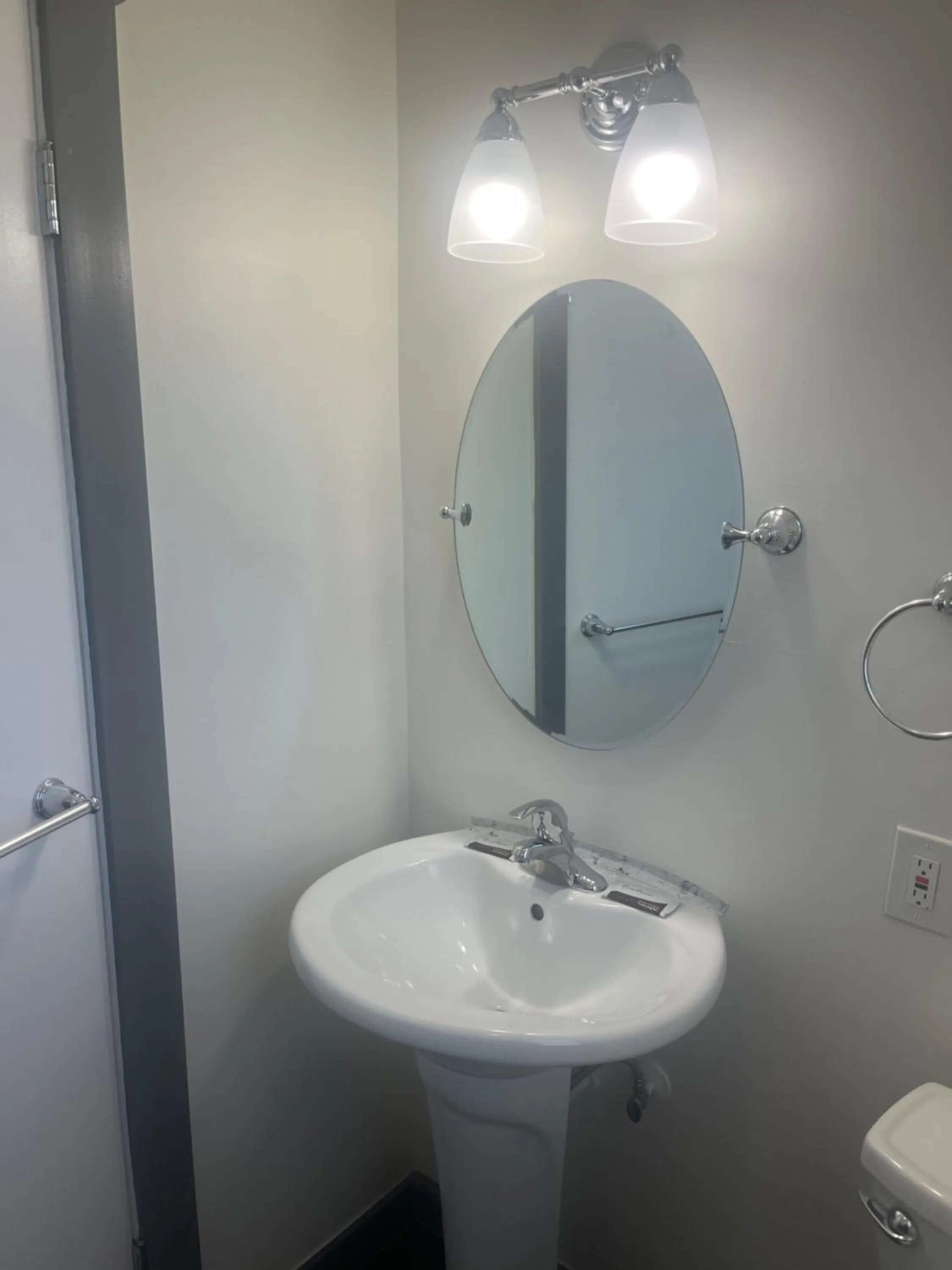 Toilet in El Rancho Motel