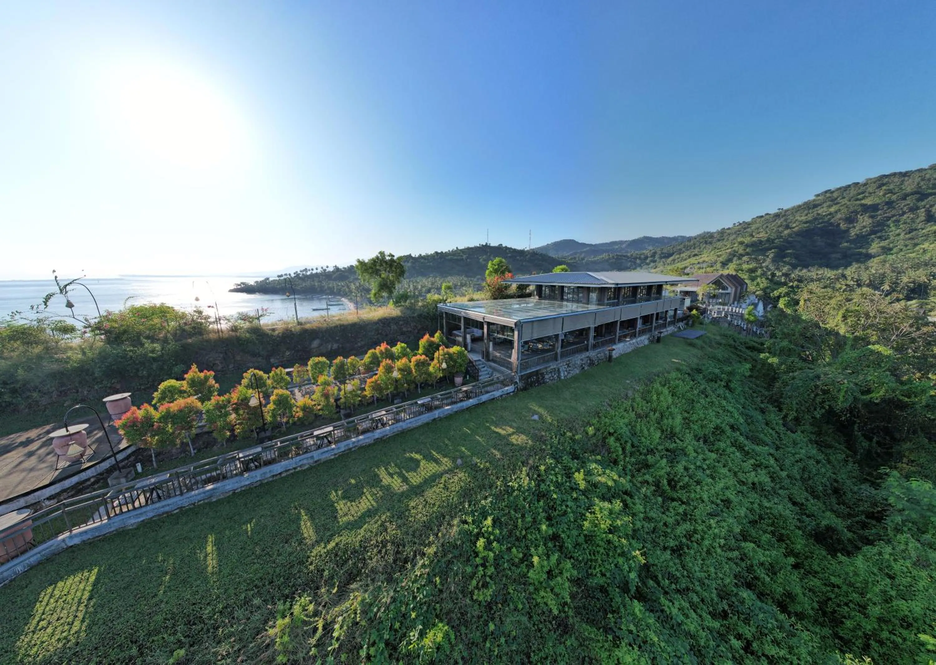 Restaurant/places to eat in The Kayana Beach Lombok