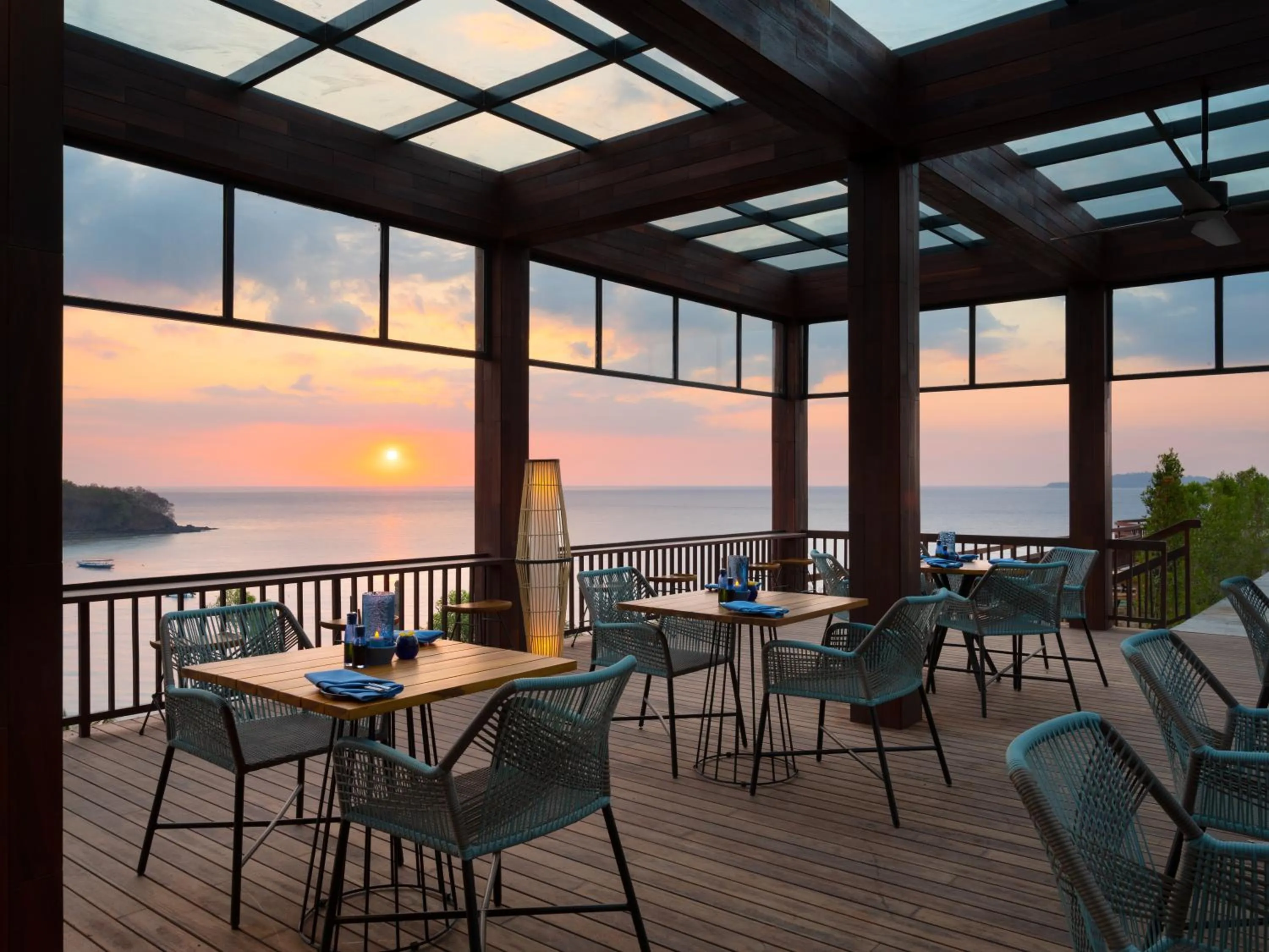 Restaurant/places to eat in The Kayana Beach Lombok