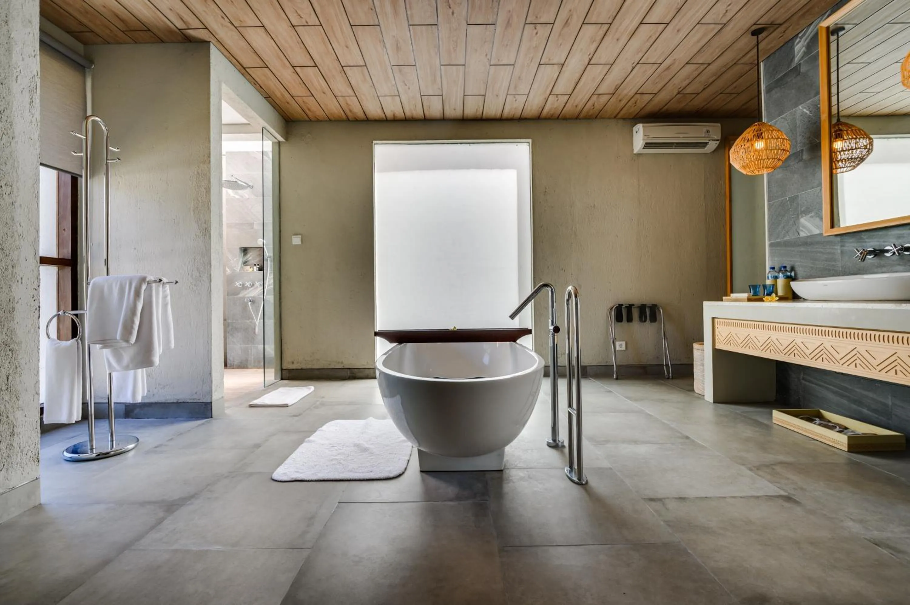 Bathroom in The Kayana Beach Lombok