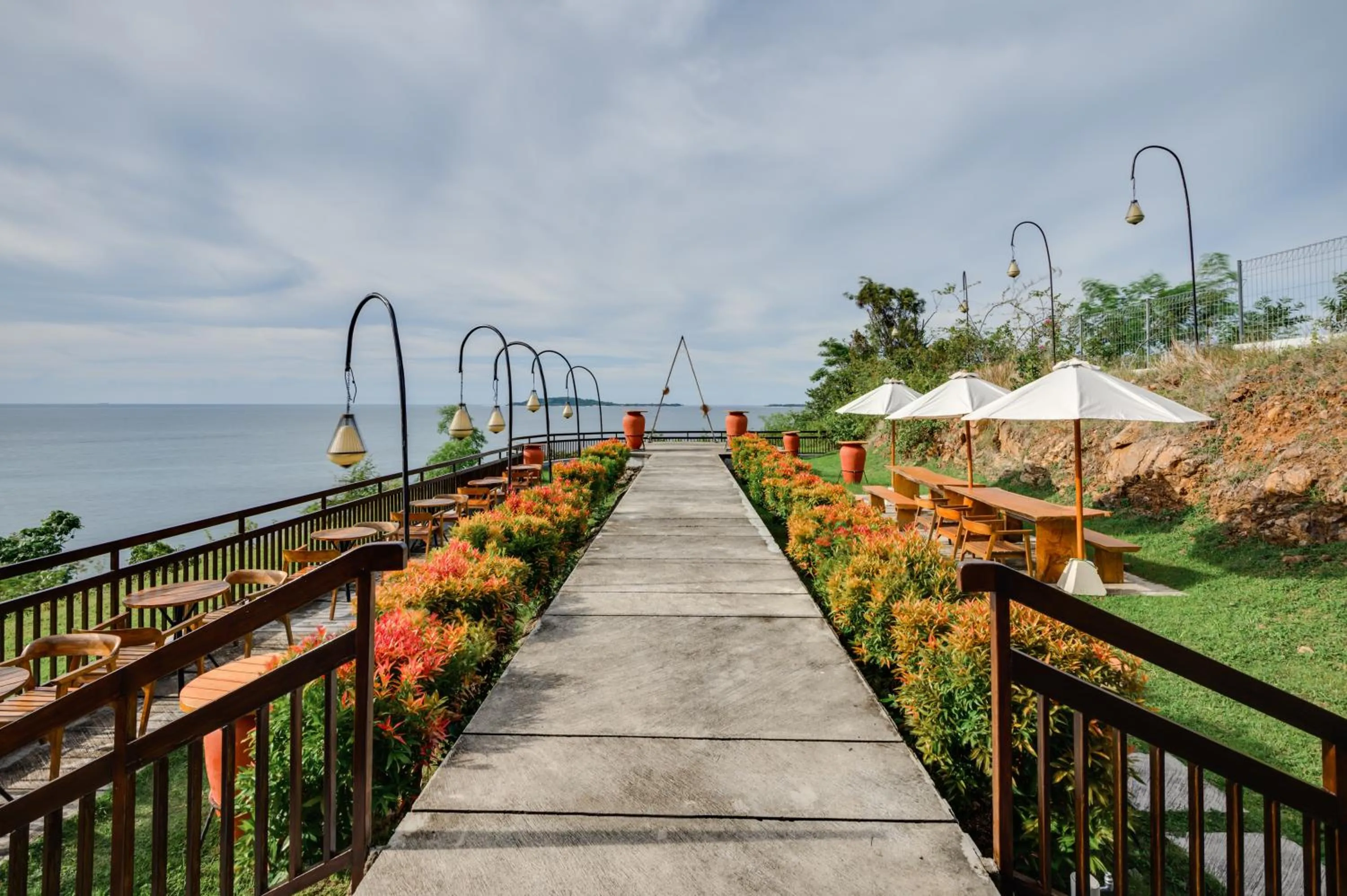 Restaurant/places to eat in The Kayana Beach Lombok