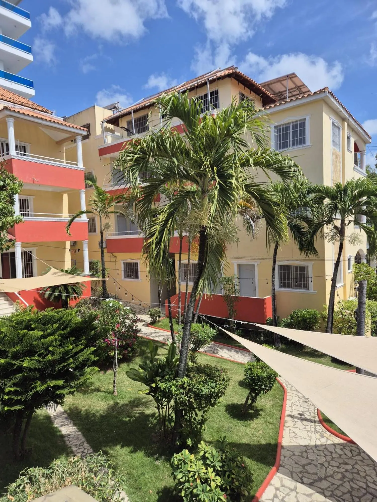 Property building in Parco del Caribe