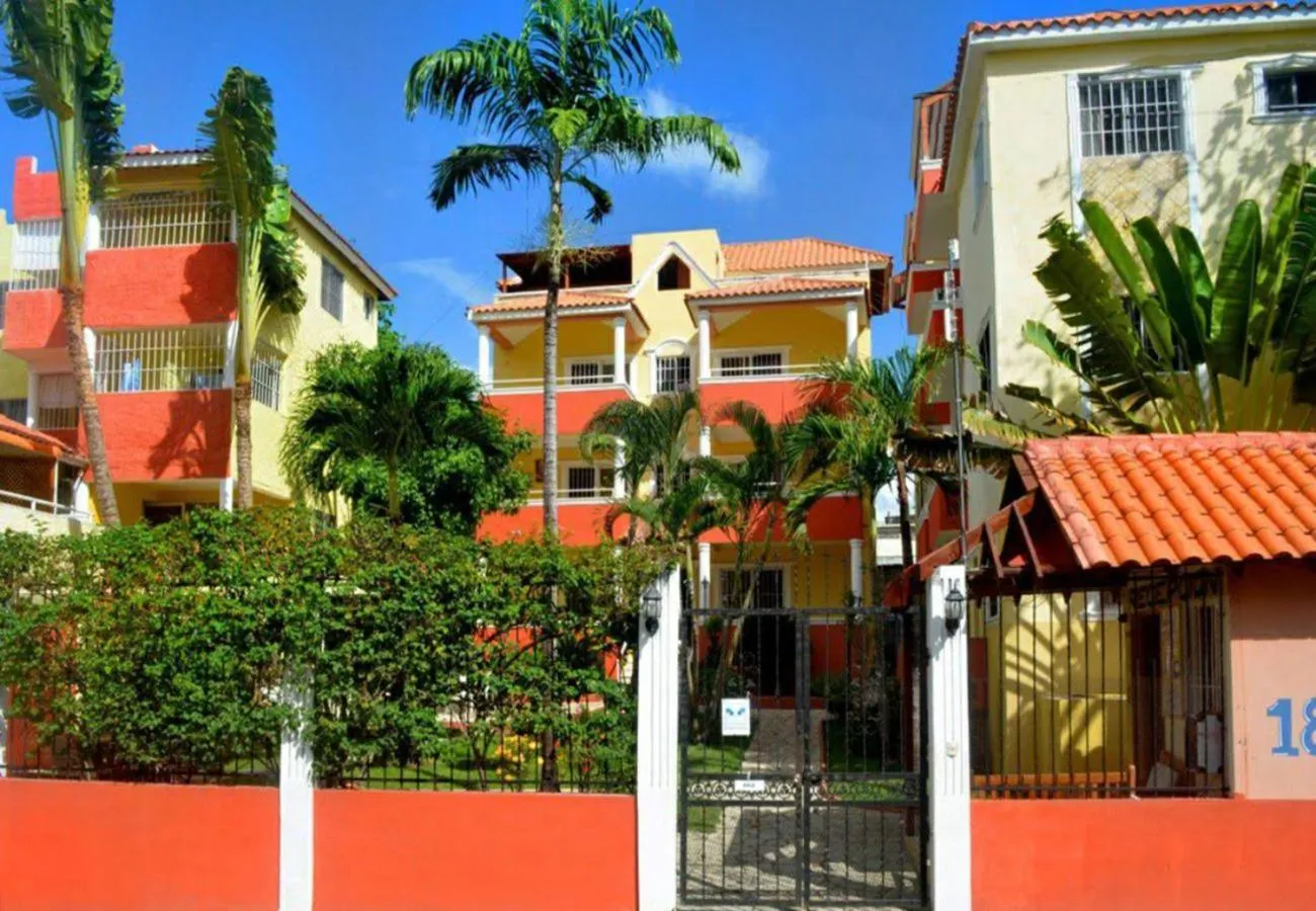 Property building in Parco del Caribe