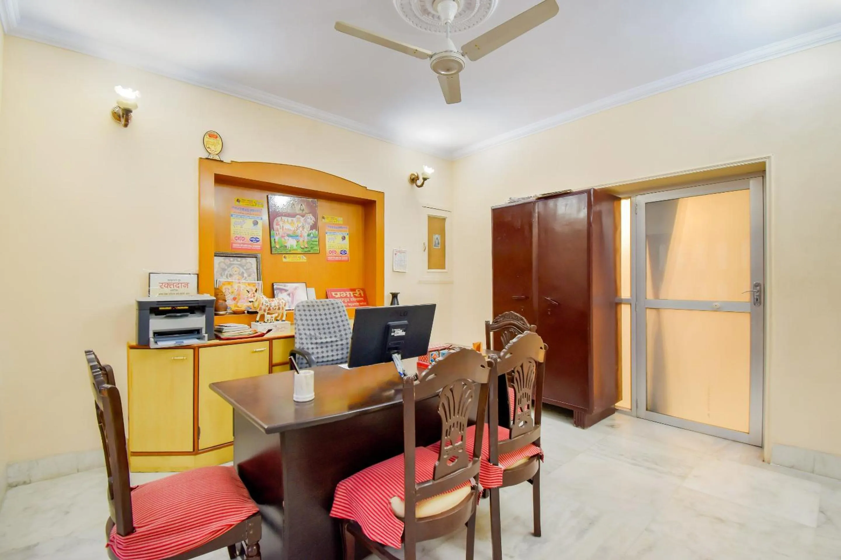 Lobby or reception in Hotel O The Nandini's Guest House