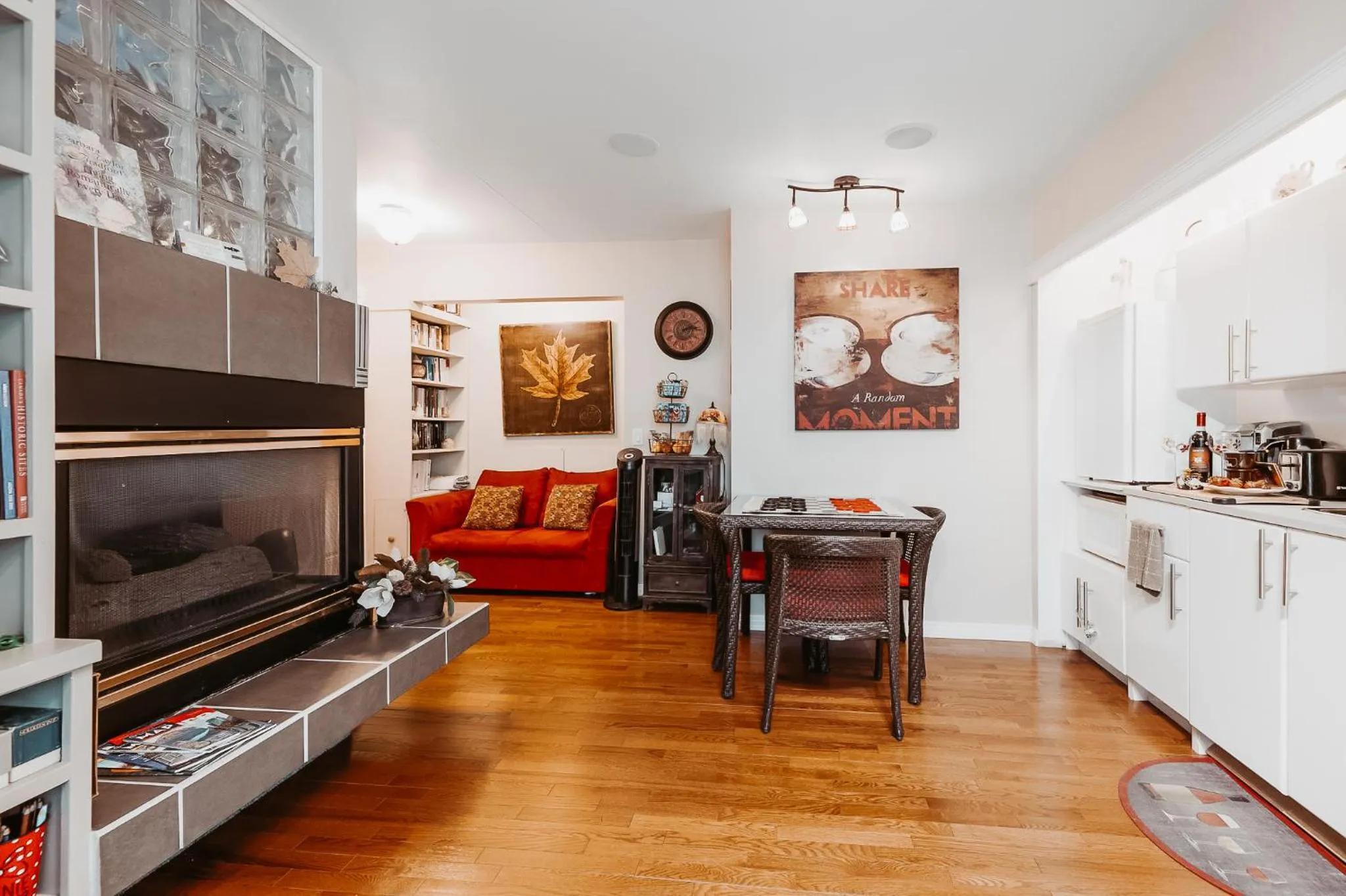 Kitchen or kitchenette in Along River Ridge