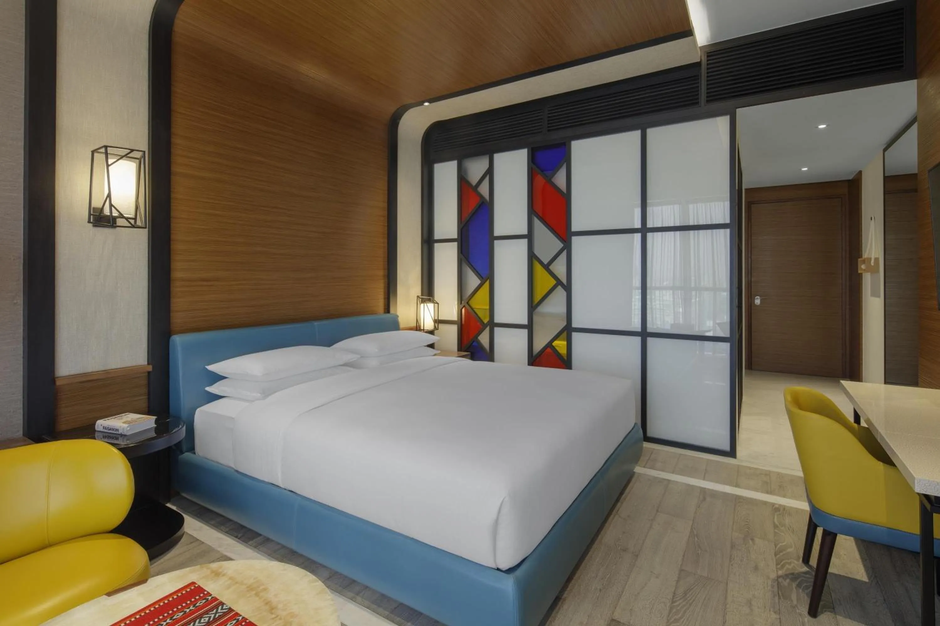 Photo of the whole room, Bed in Andaz Dubai The Palm, By Hyatt