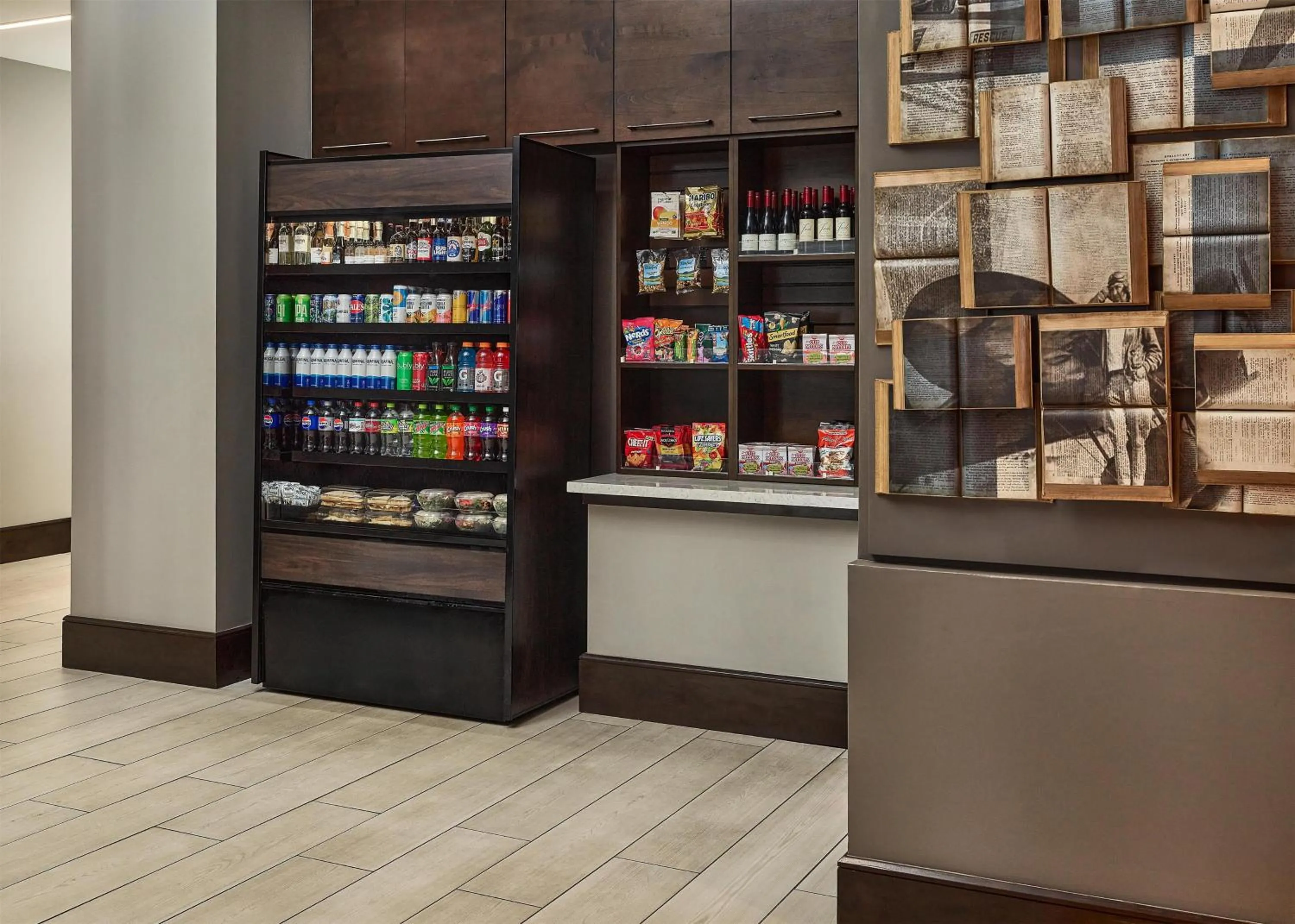 Restaurant/places to eat in Hyatt Place Pena Station/Denver Airport