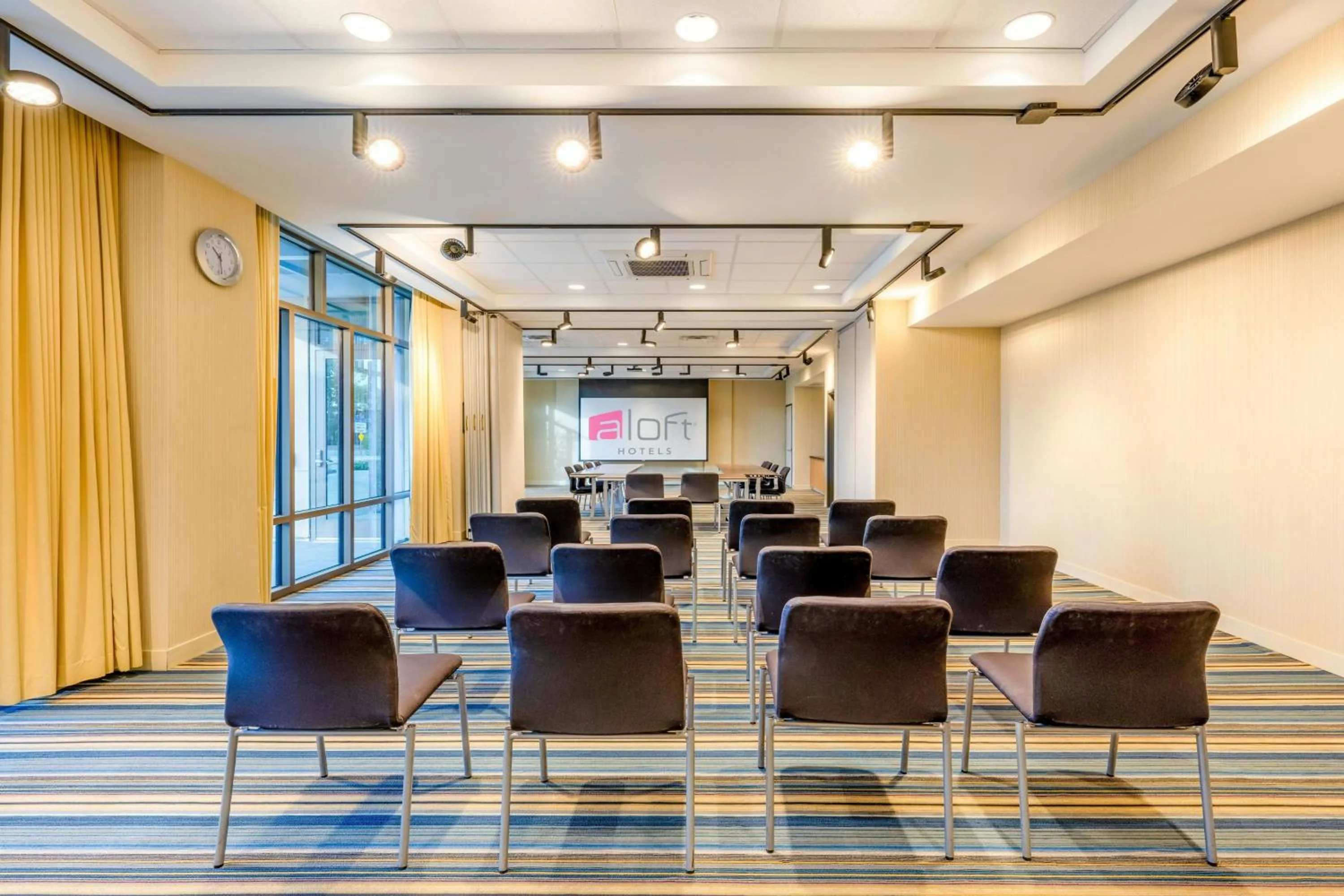 Meeting/conference room in Aloft Cupertino