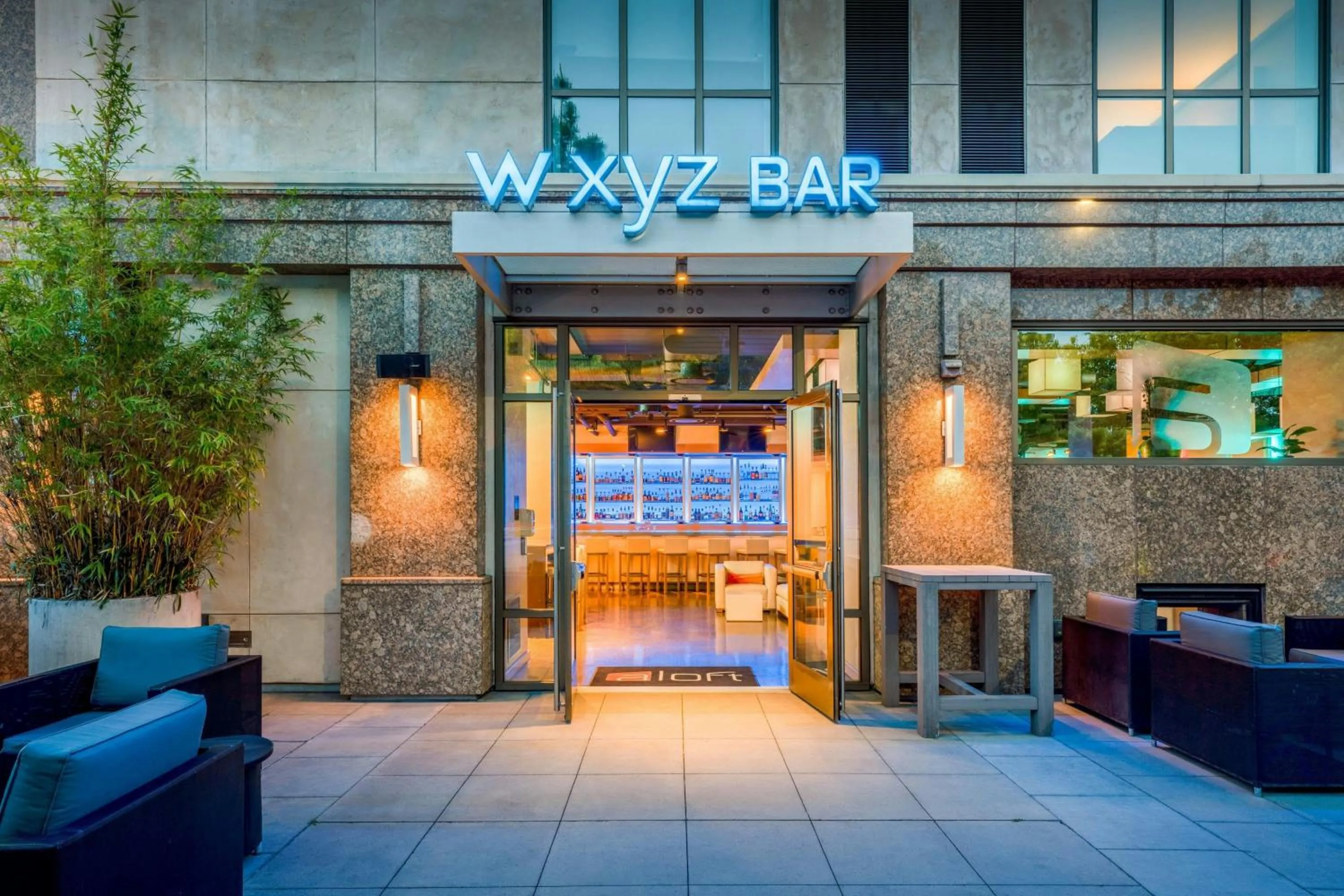 Restaurant/places to eat in Aloft Cupertino