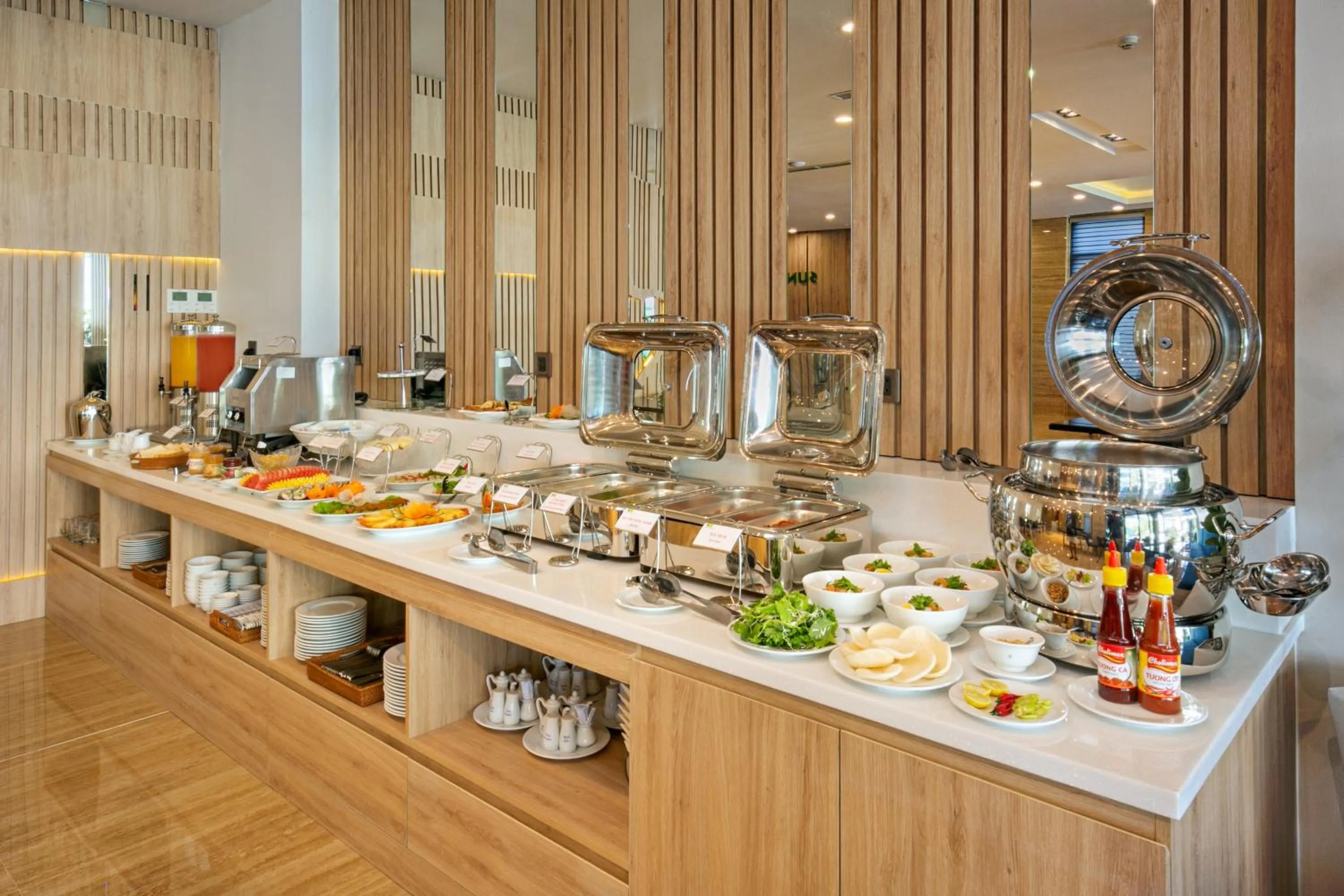 Food and drinks in Sun River Hotel & Apartment