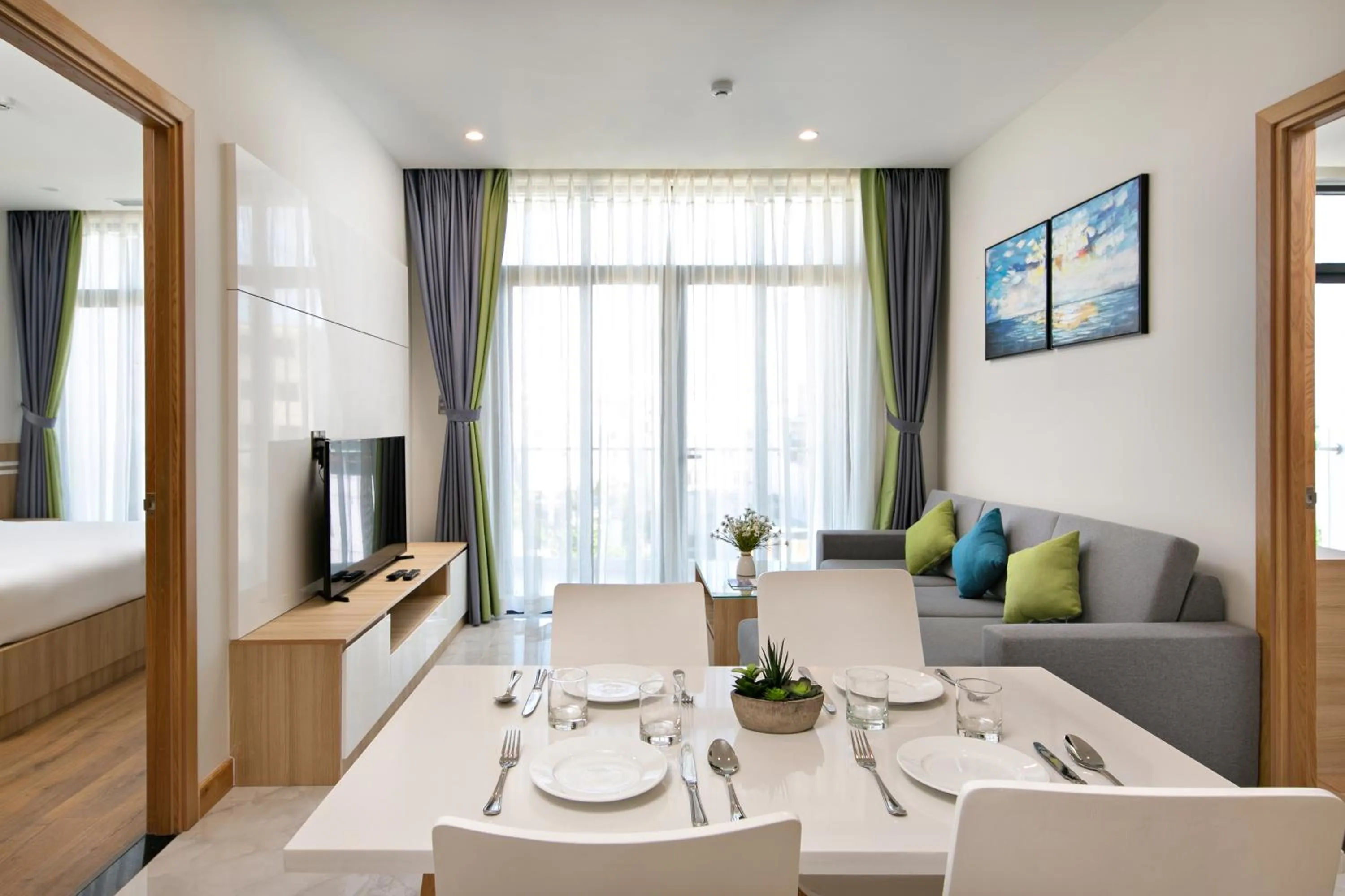 Dining area in Sun River Hotel & Apartment