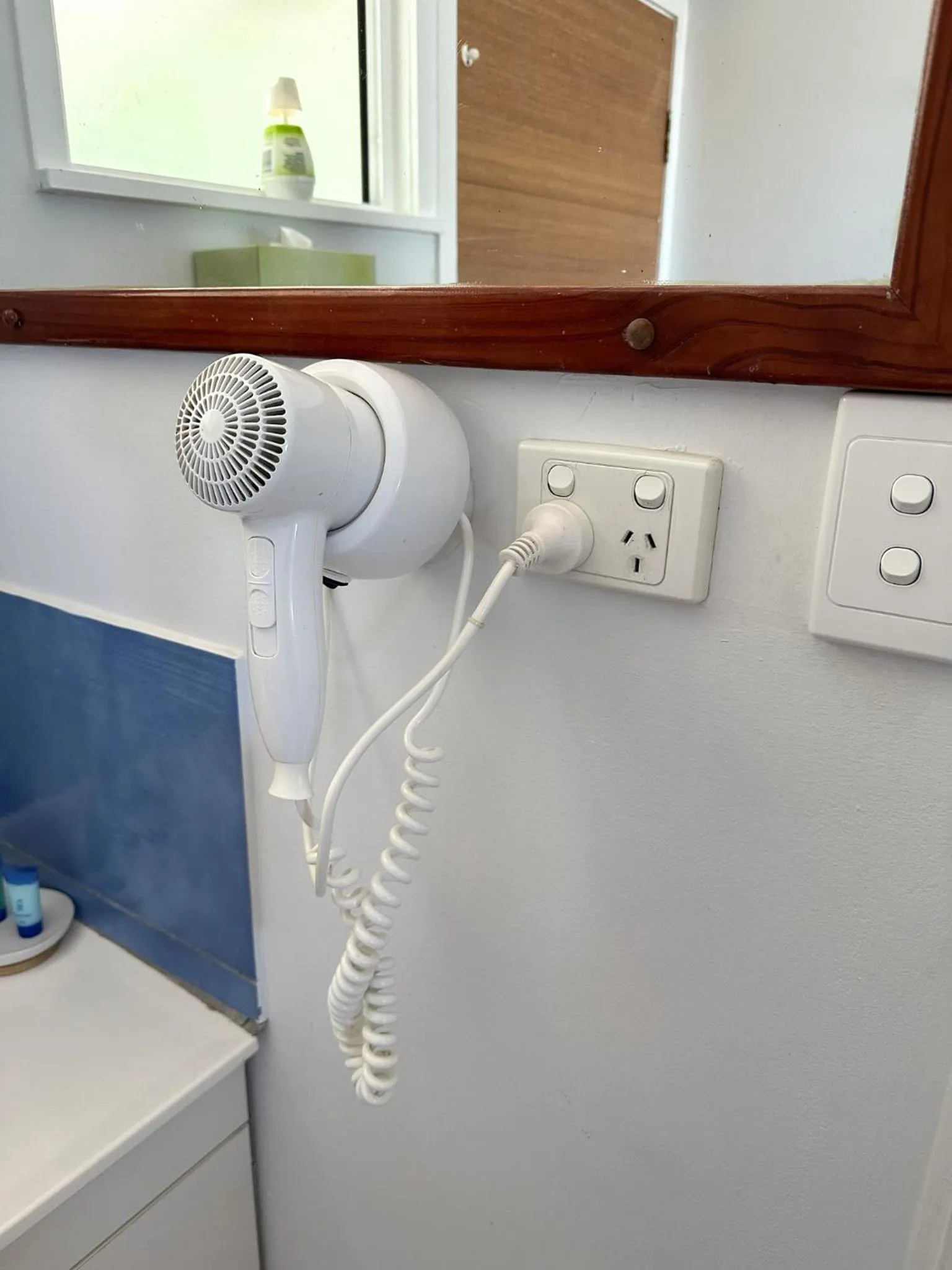 Bathroom in Ocean View Motel Bowen