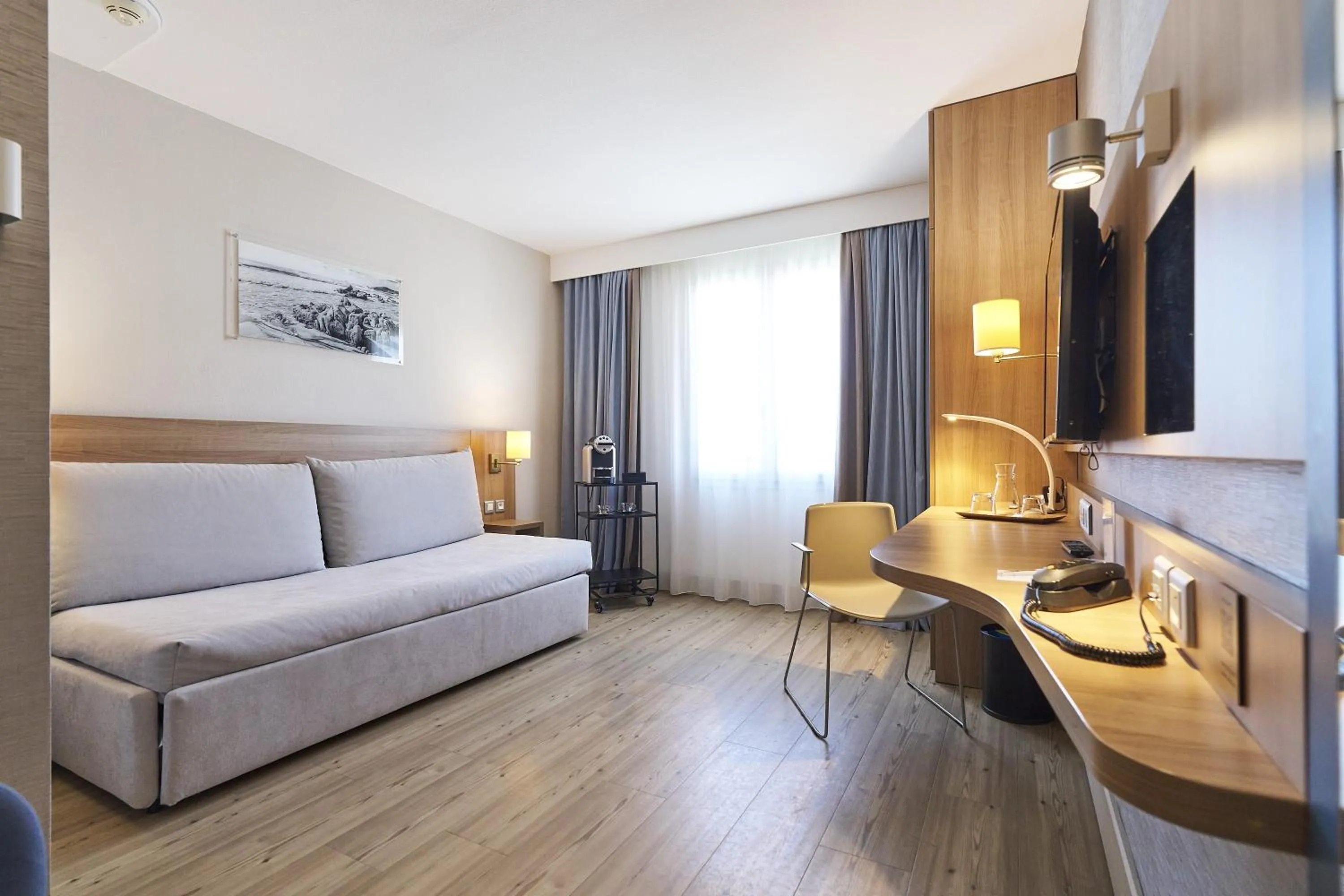 Living room in Best Western Plus Ajaccio Amirauté