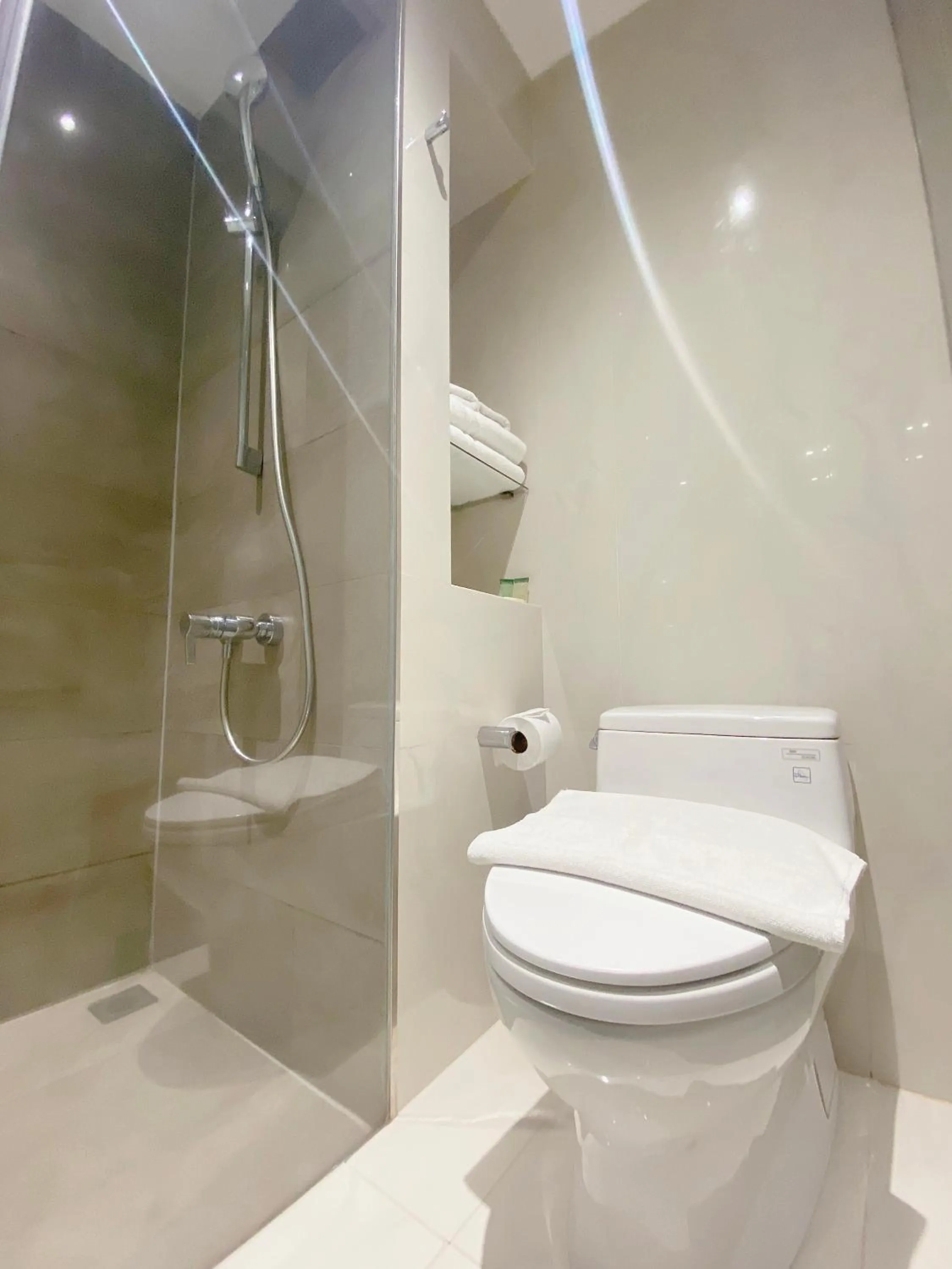 Bathroom in The Luxe Hotel
