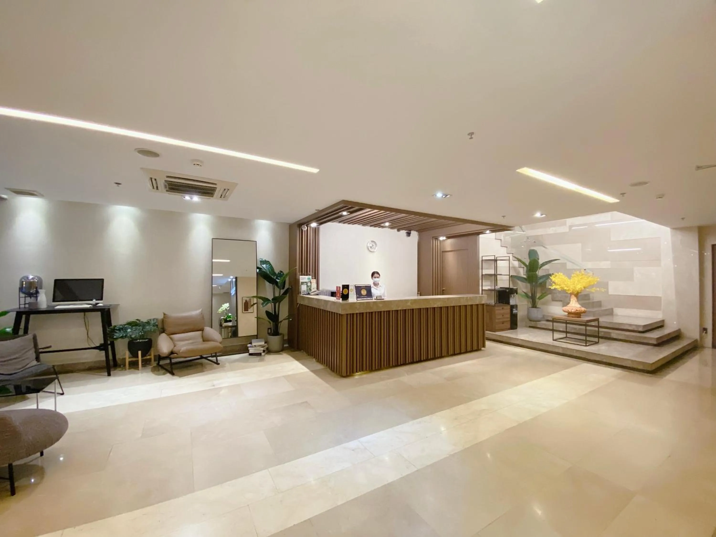 Lobby or reception in The Luxe Hotel