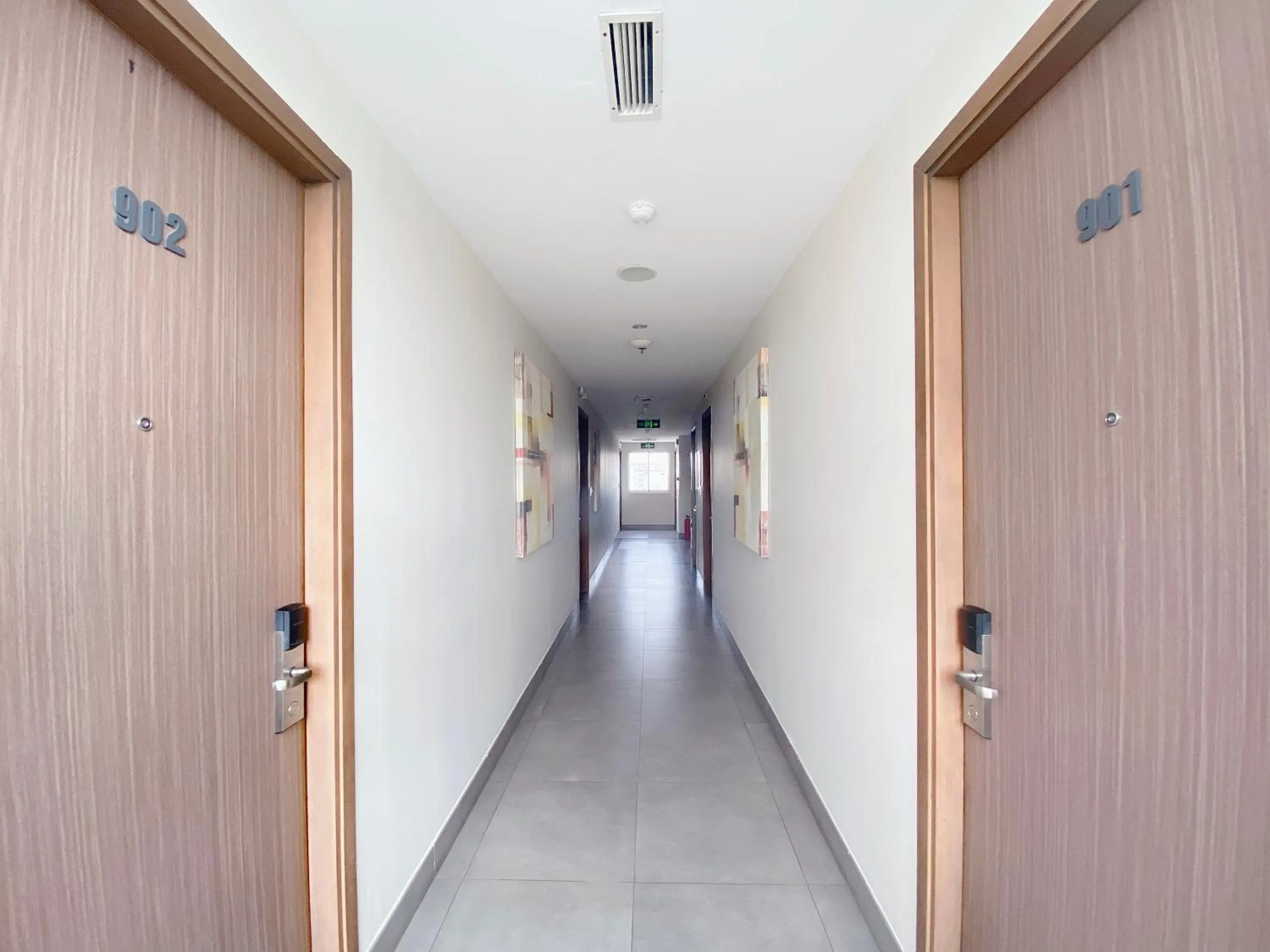 Area and facilities in The Luxe Hotel