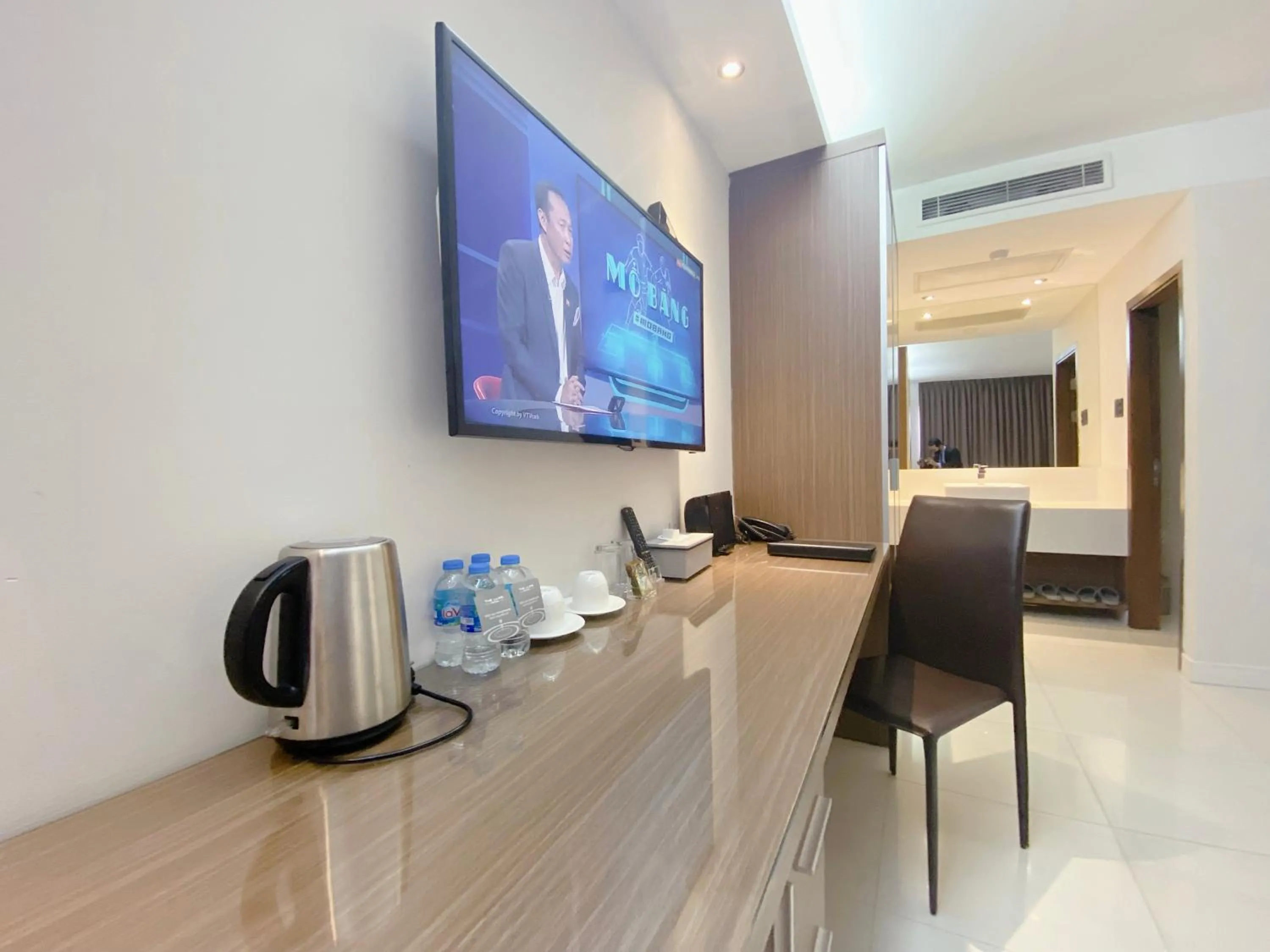 Bedroom in The Luxe Hotel