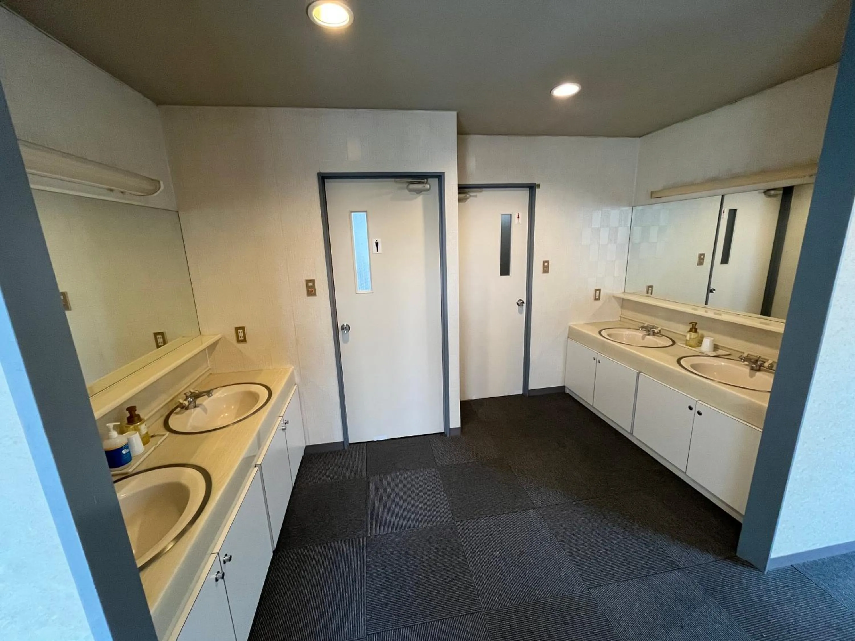 Toilet in Hotel Yuzawa Yuzawa Denkiya