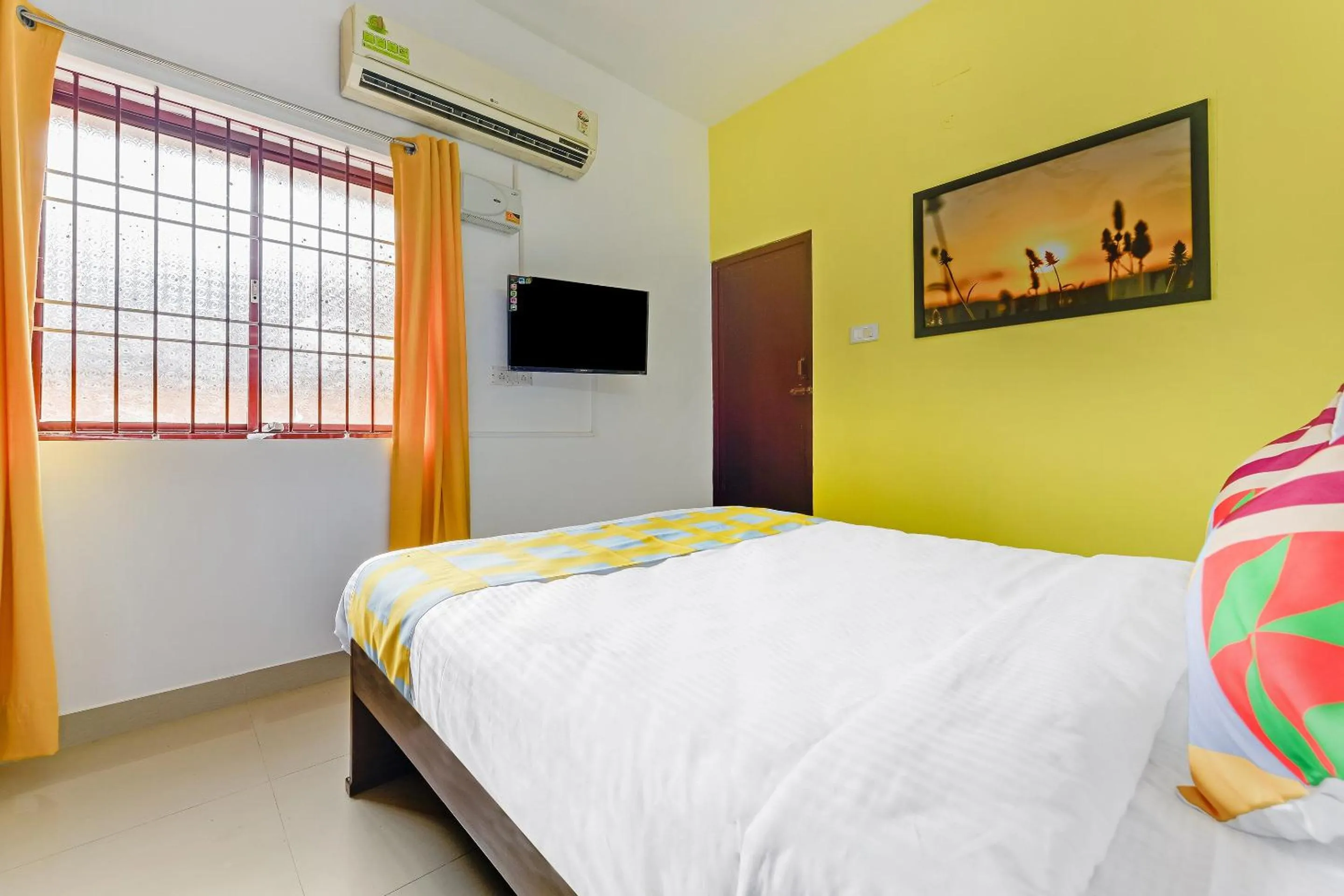 Bedroom, Bed in Hotel O JJ Residency