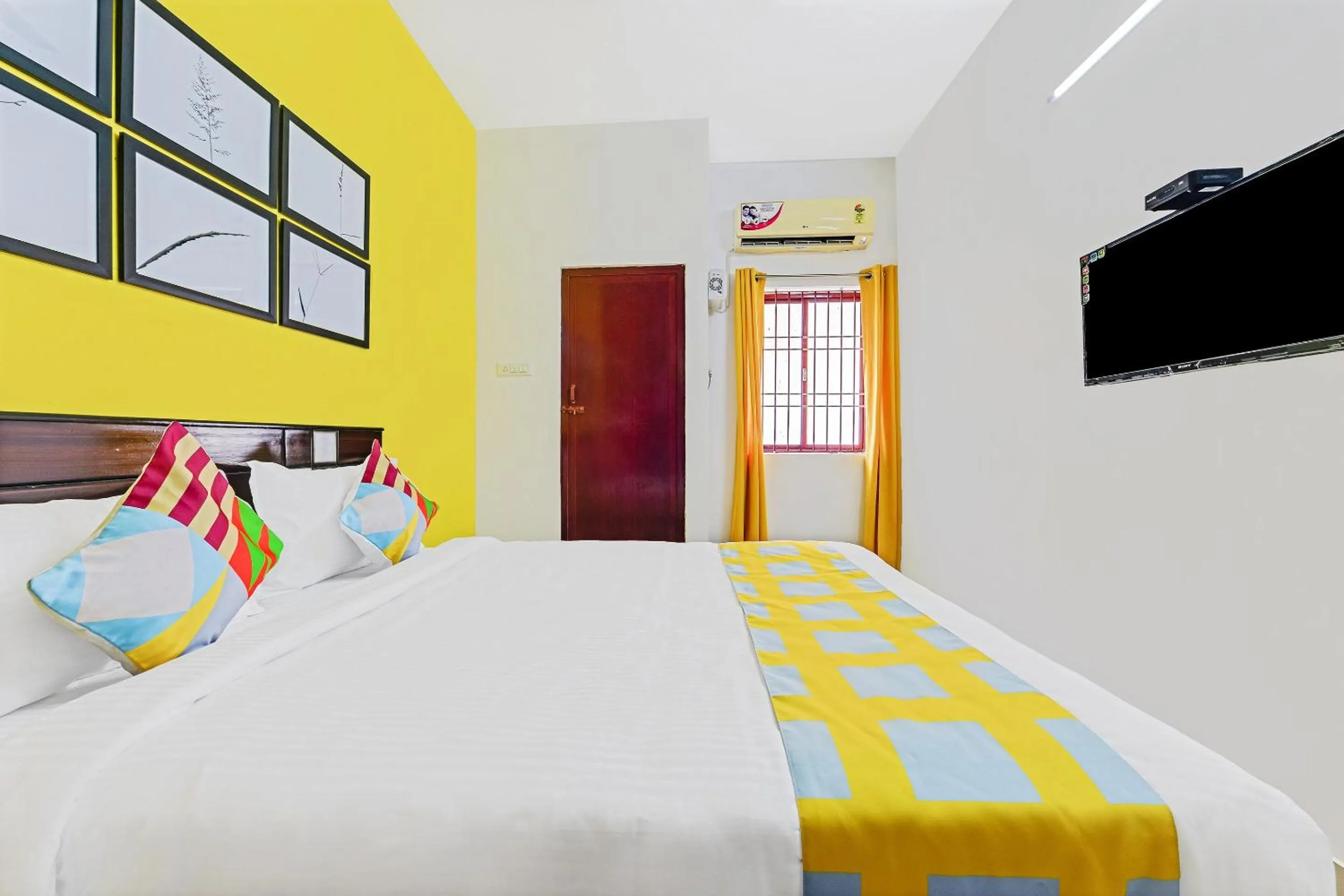 Bedroom, Bed in Hotel O JJ Residency
