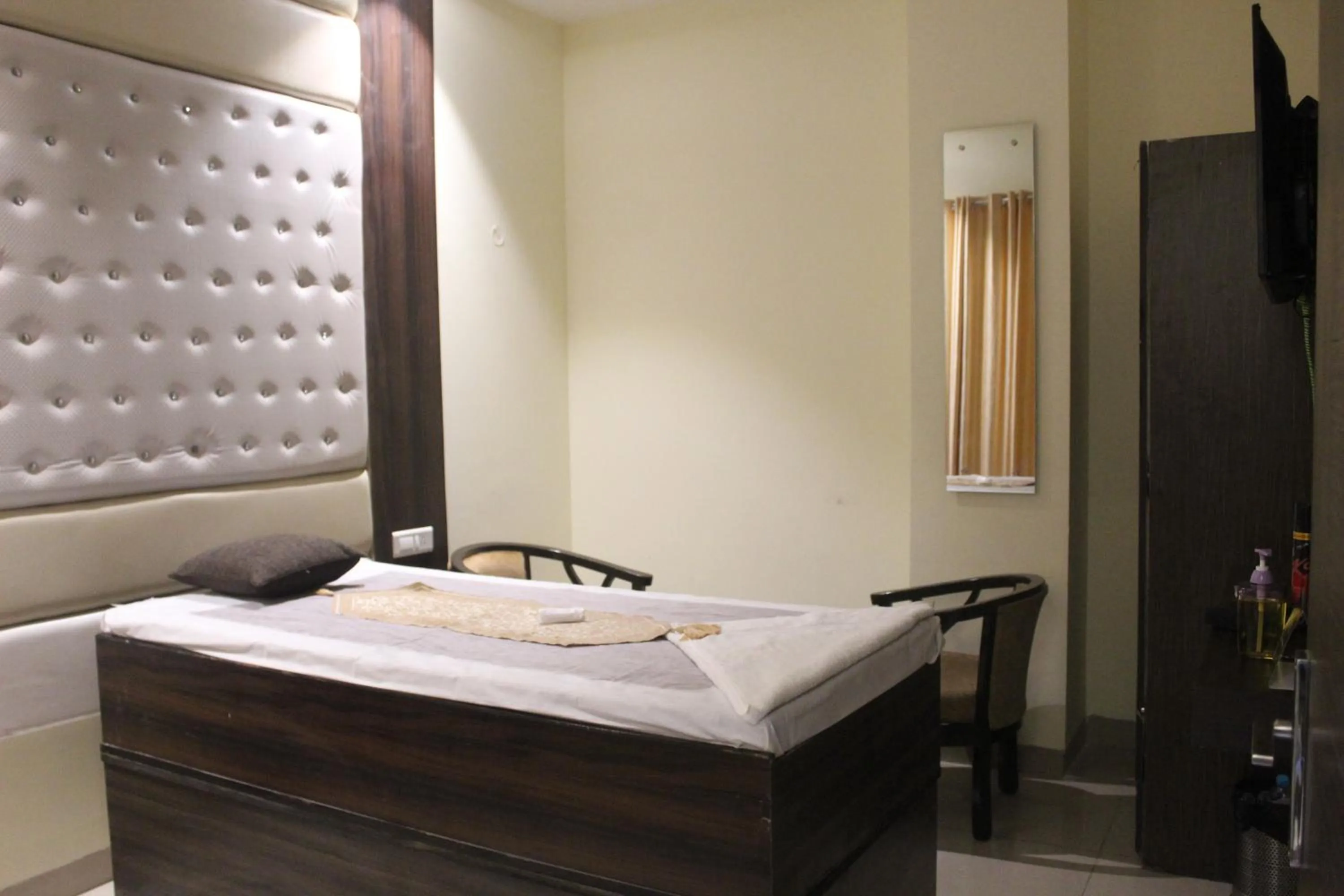 Bed in hotel the Diamond