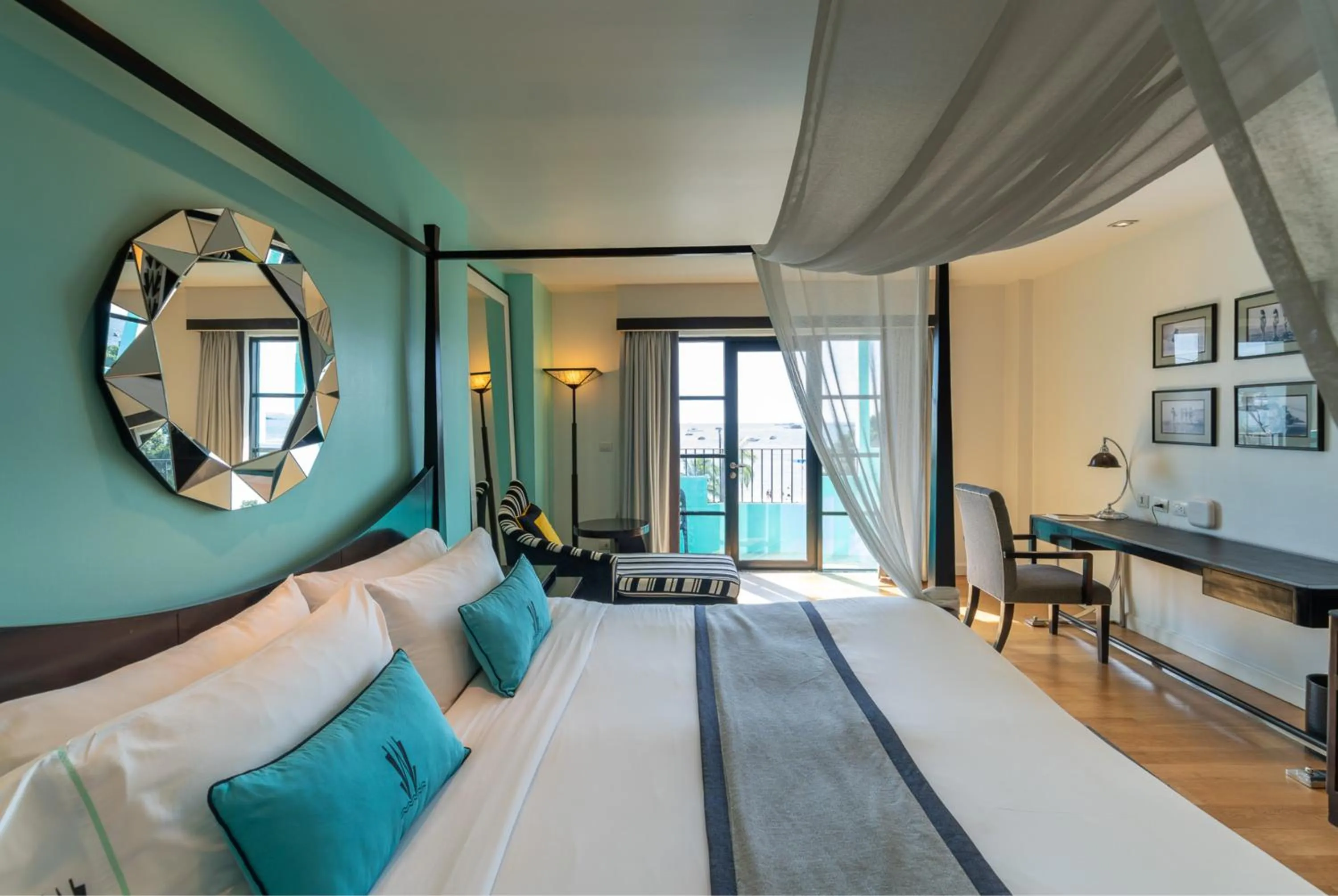 View (from property/room), Bed in Wave Hotel Pattaya