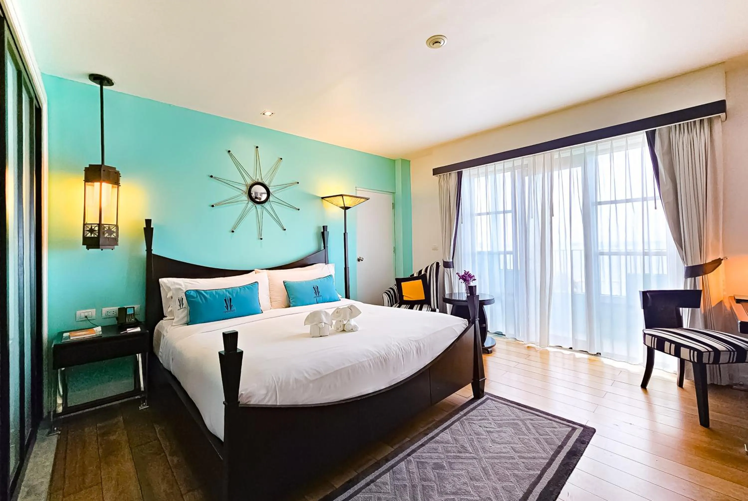 Bedroom, Bed in Wave Hotel Pattaya