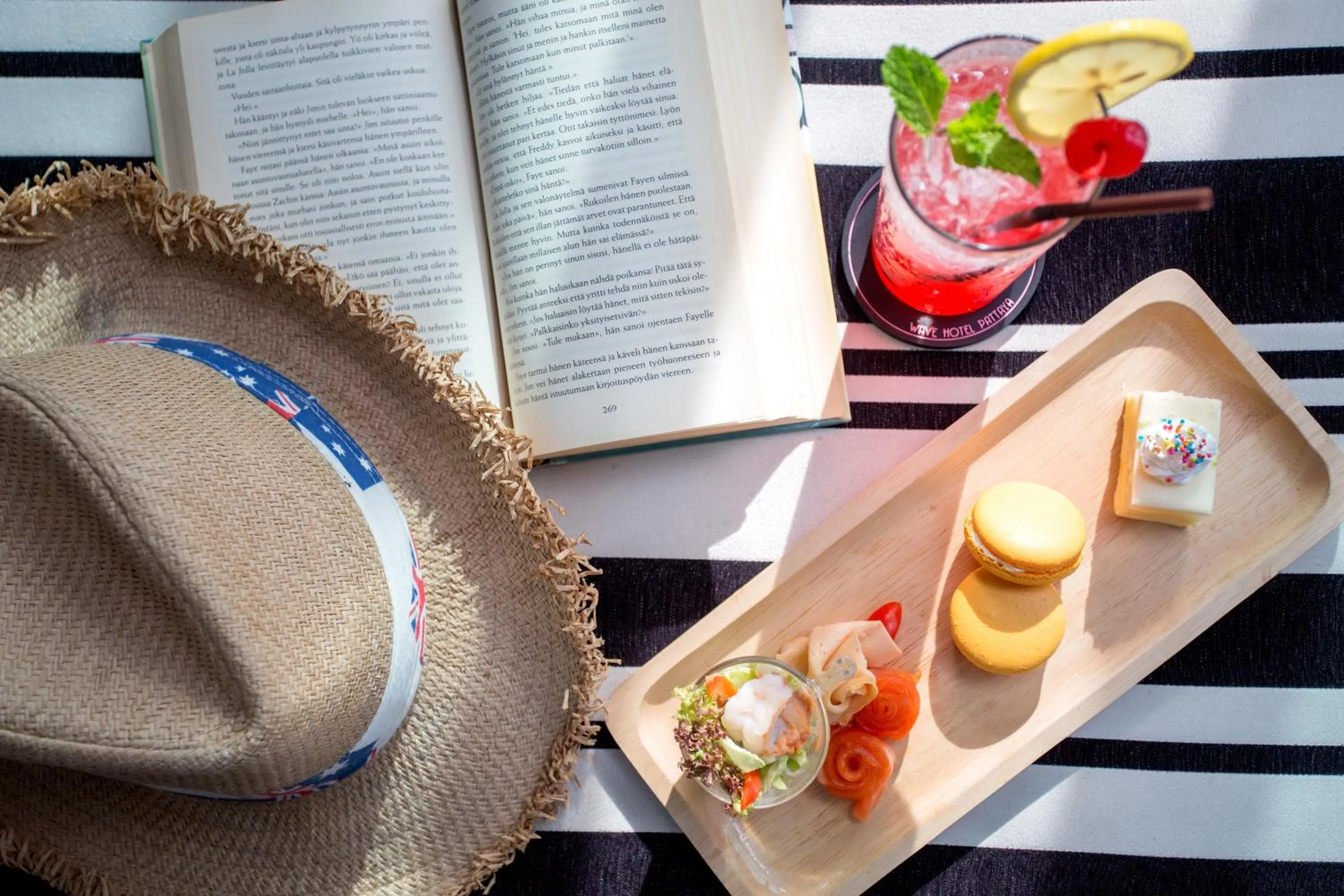 Food and drinks in Wave Hotel Pattaya