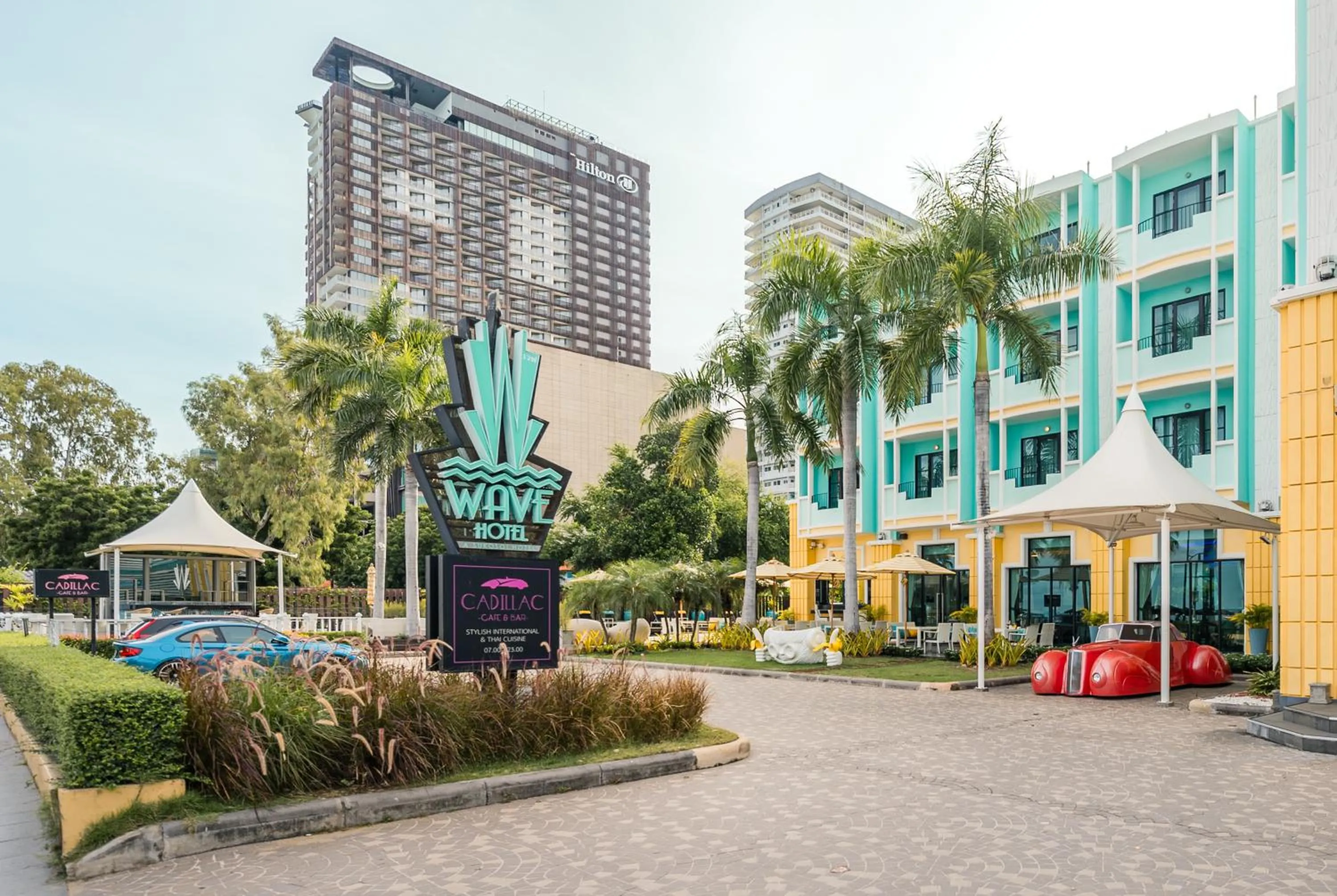 Facade/entrance in Wave Hotel Pattaya