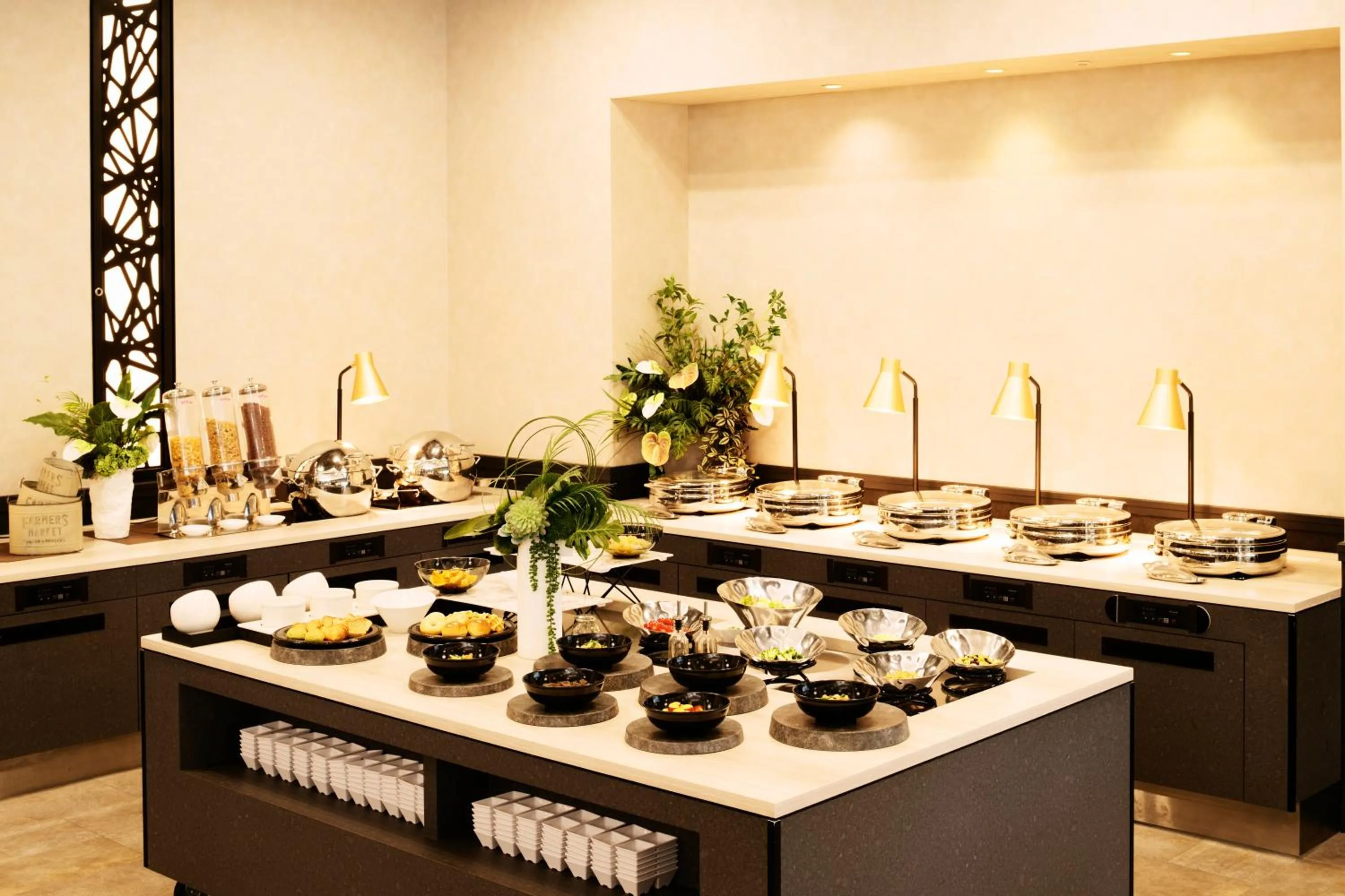 Meals in HOTEL FUKURACIA OSAKA-BAY